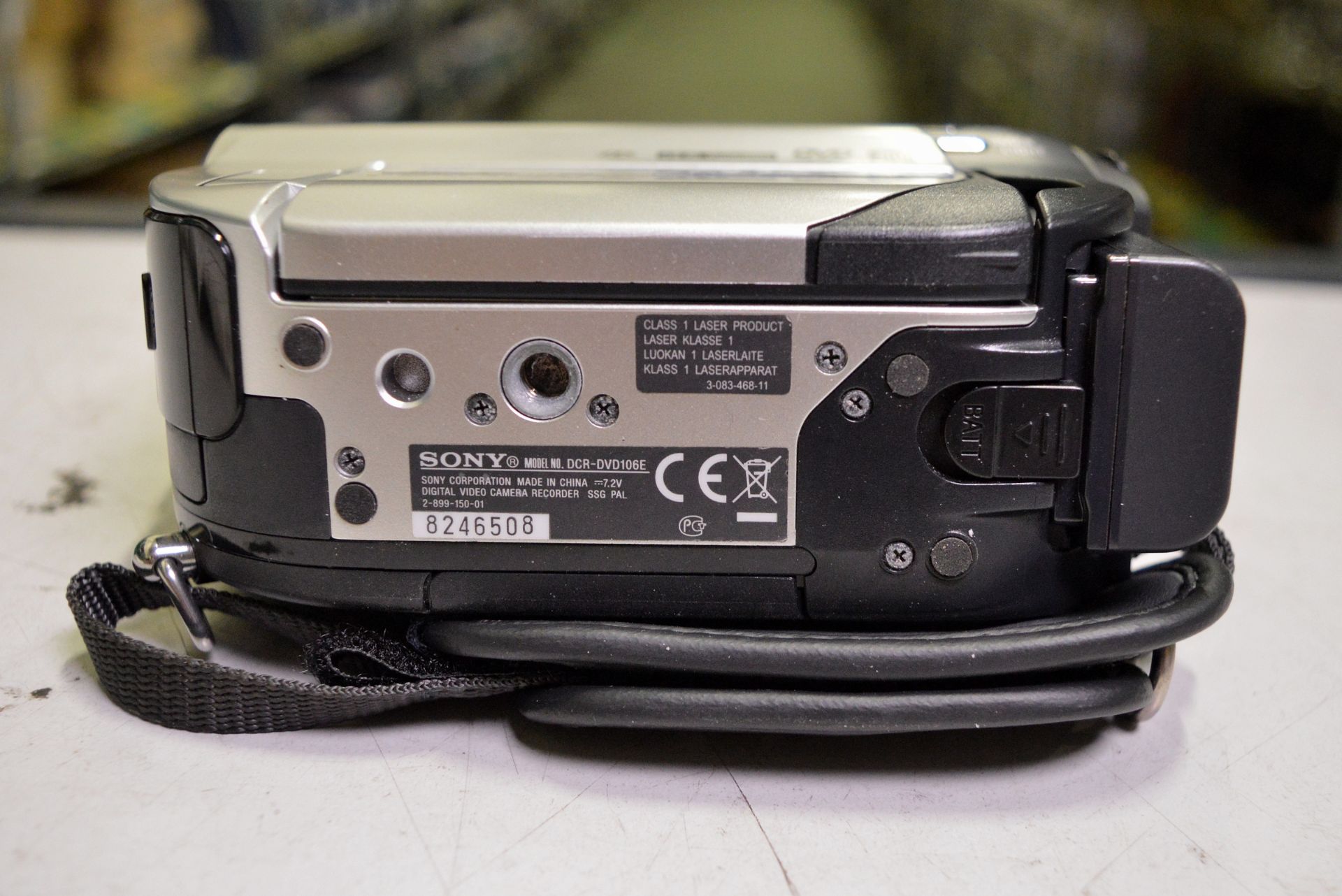 Sony DCR-DVD106E Camcorder + Case - Image 4 of 5