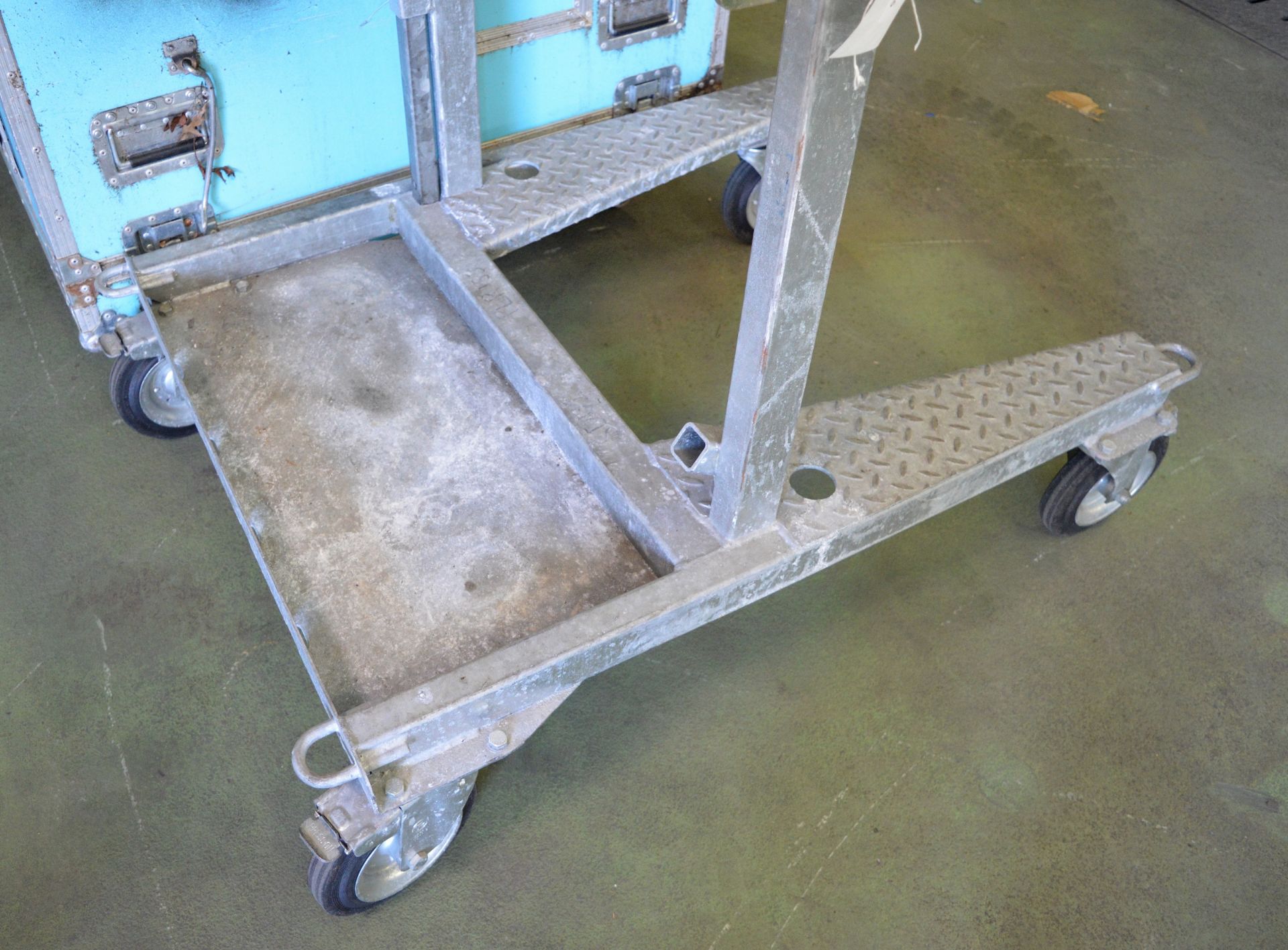 Metal Tilting Mobile Trolley L1200mm x W880mm x H1230mm - Image 3 of 4