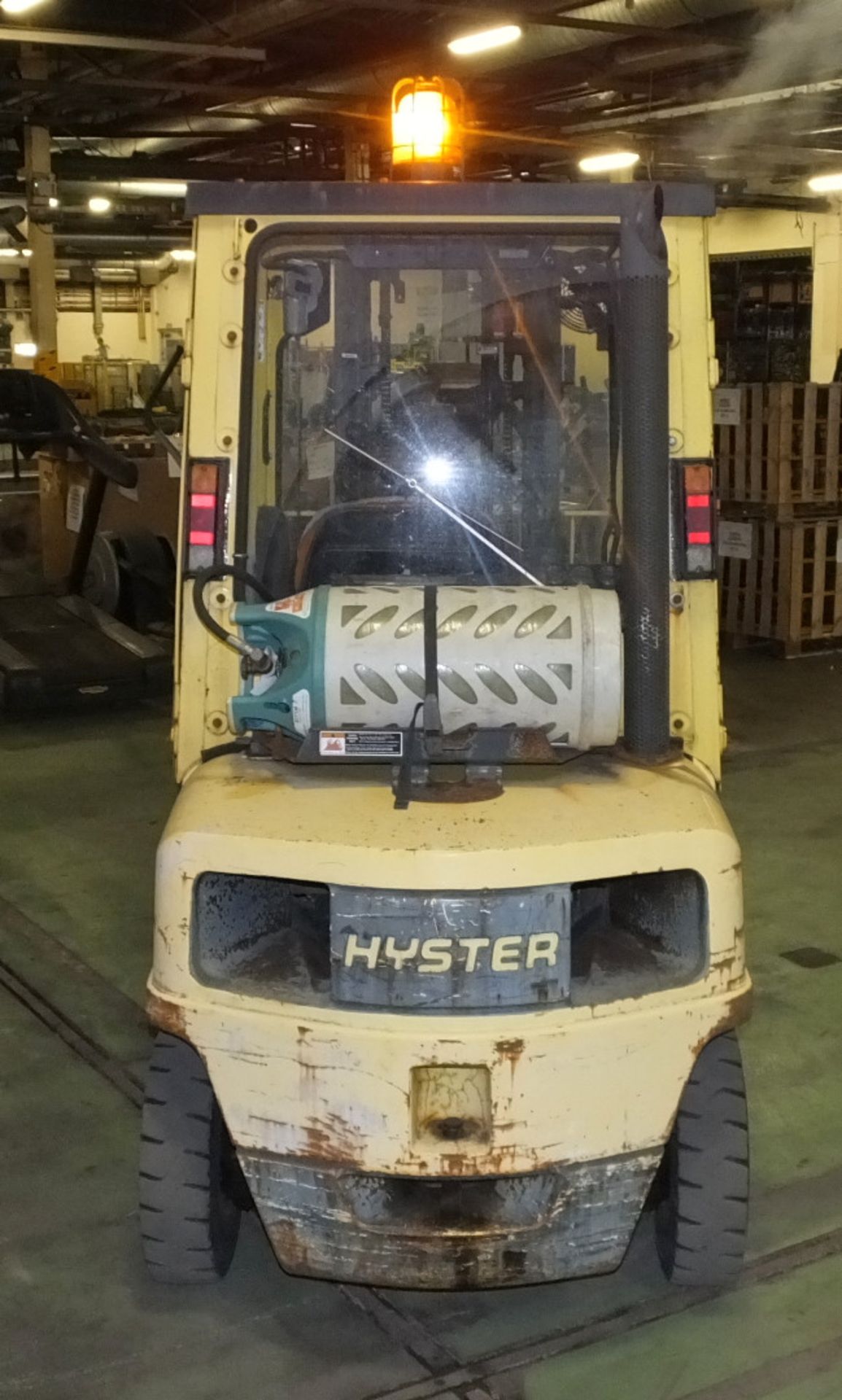 Gas Powered Counterbalance forklift - Hyster H2.50XM - 1999 - SWL 250 - New LOLER Certificate - Image 3 of 23