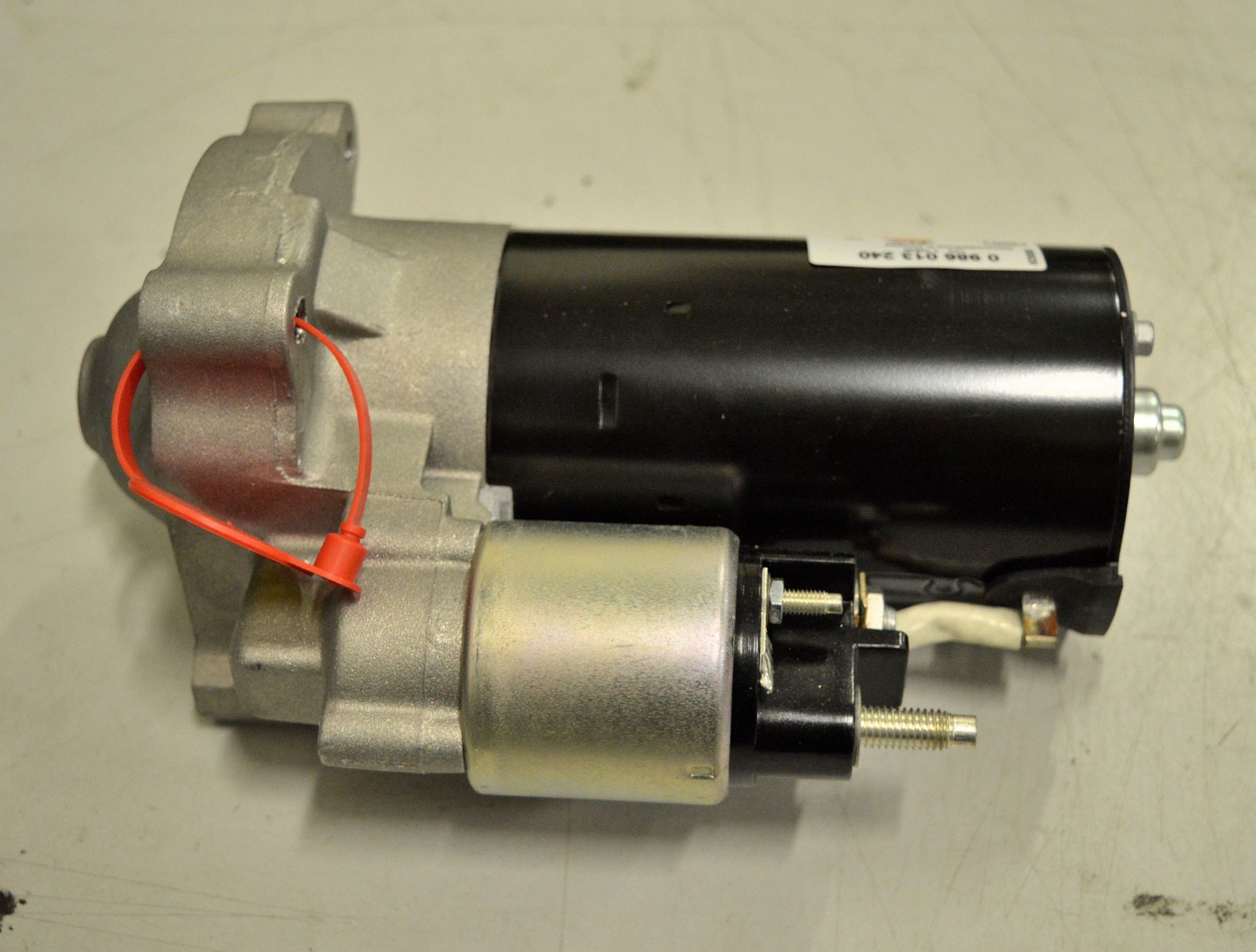 Bosch 13 24 - 12V 1.70kW Starter motor - Image 3 of 3