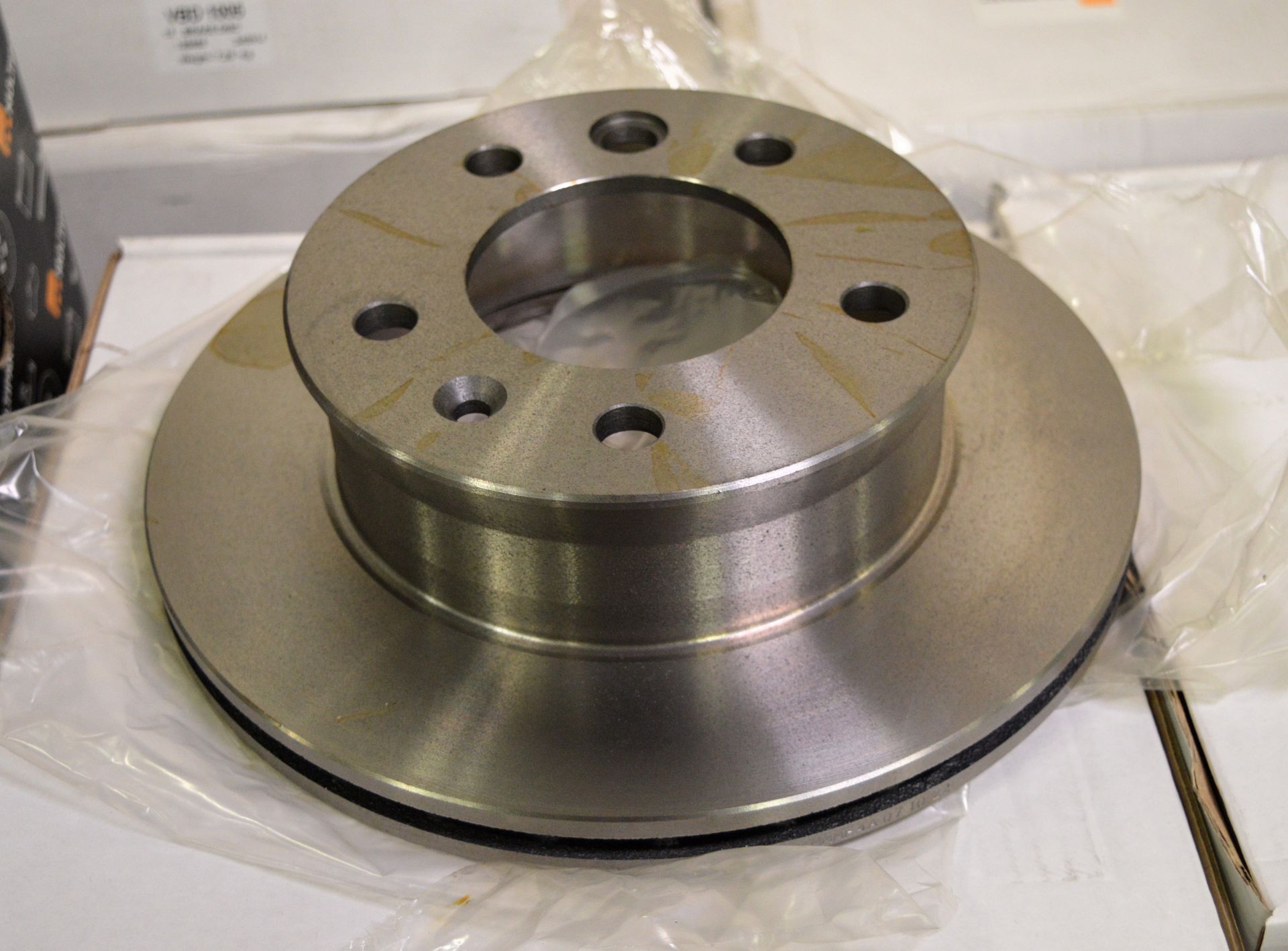 Vehicle parts - clutch kits, brake discs - see picture for itinerary for model numbers and - Image 4 of 5
