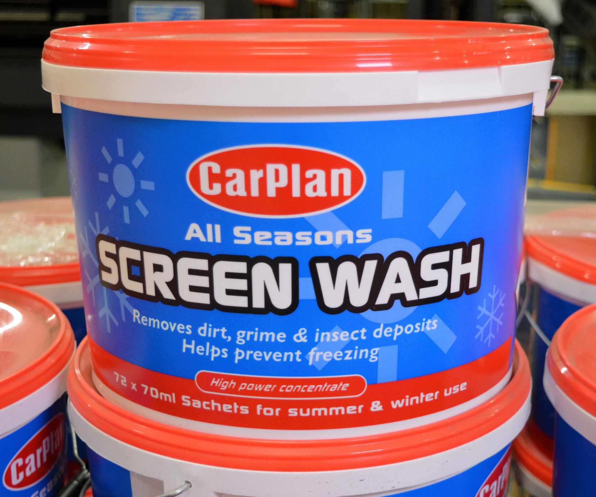 CarPlan all seasons screen wash 72x70ml sachets per tub - 36 tubs - Image 2 of 3