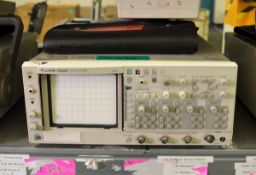 Fluke PM3092 oscilloscope 200Mhz - AS SPARES OR REPAIRS