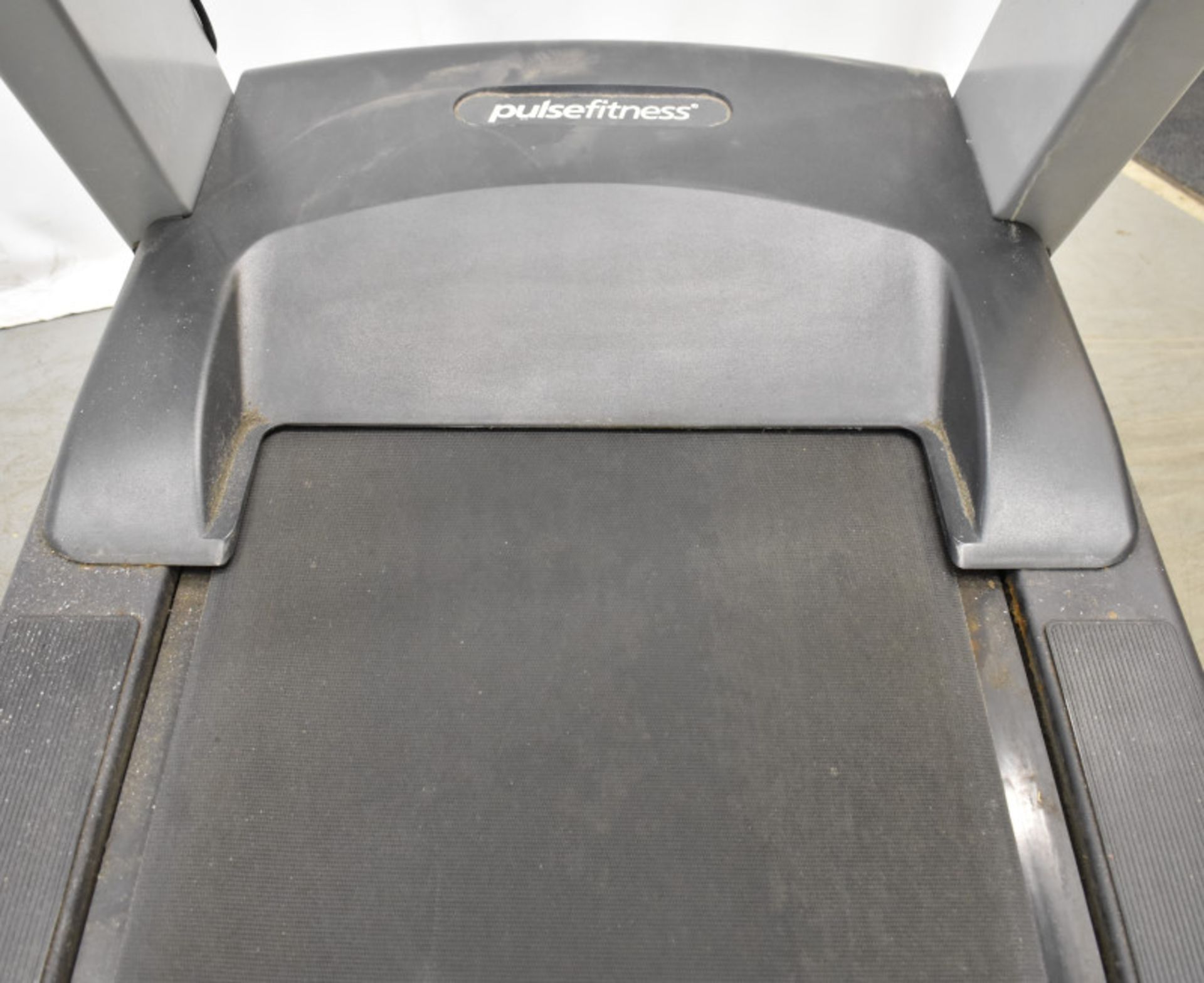 Pulse Fitness Run 260G Treadmill. 10.1" Self powered Screen - Image 6 of 16