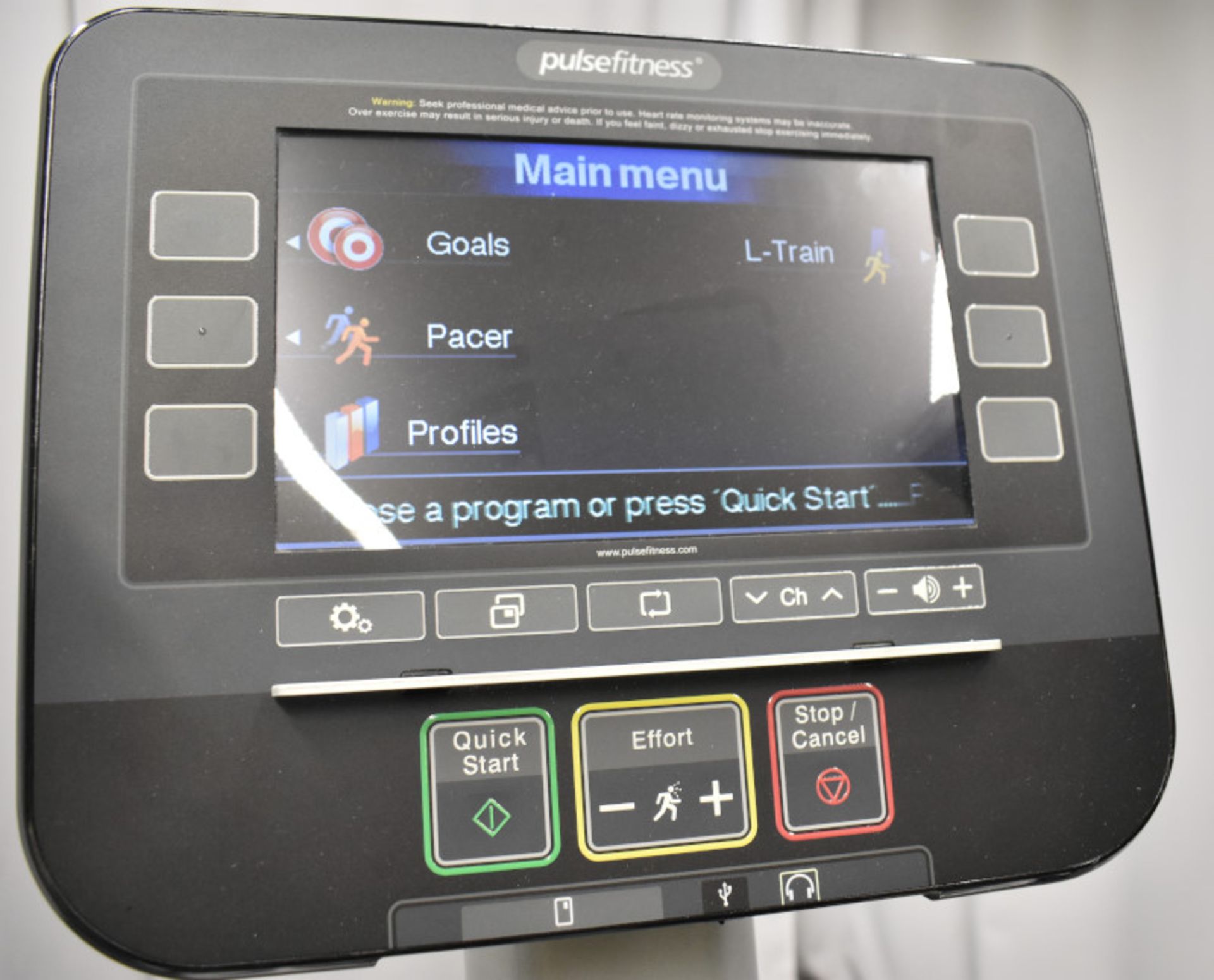 Pulse Fitness L-Train 270G - Image 3 of 8