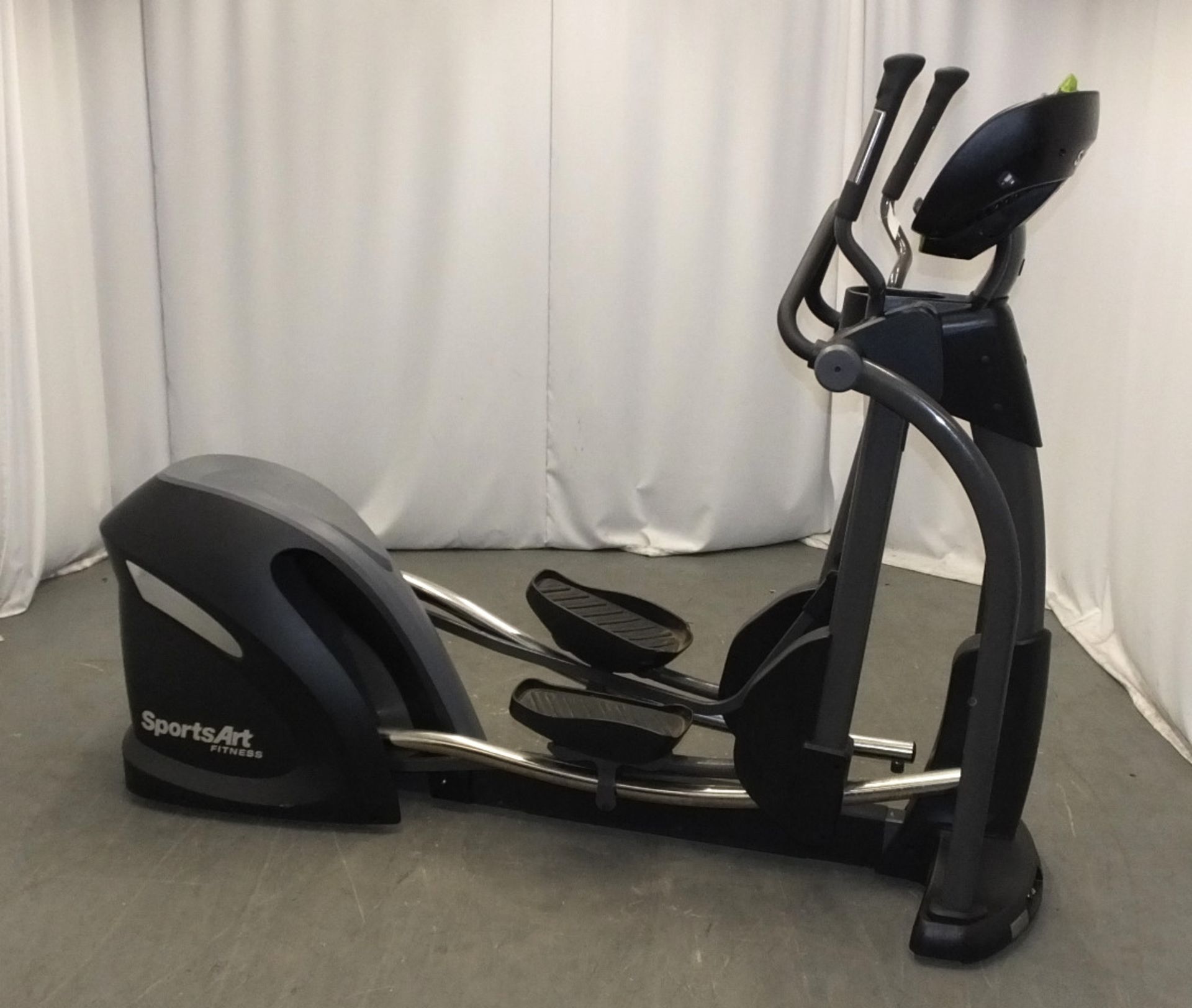 Sports Art Fitness E875 Elliptical