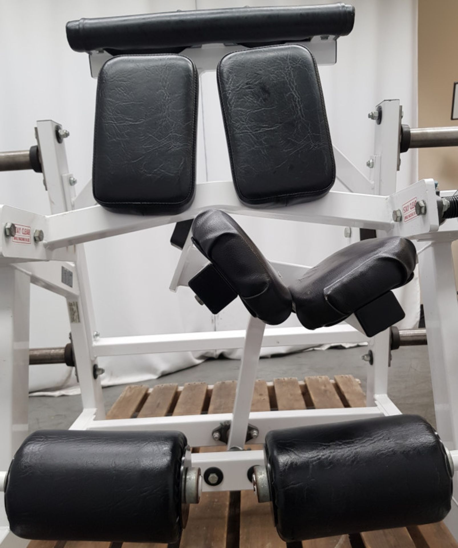 Hammer Strength ISO Lateral Kneeling Leg Curl Machine (minor damage to padding) - Image 7 of 8