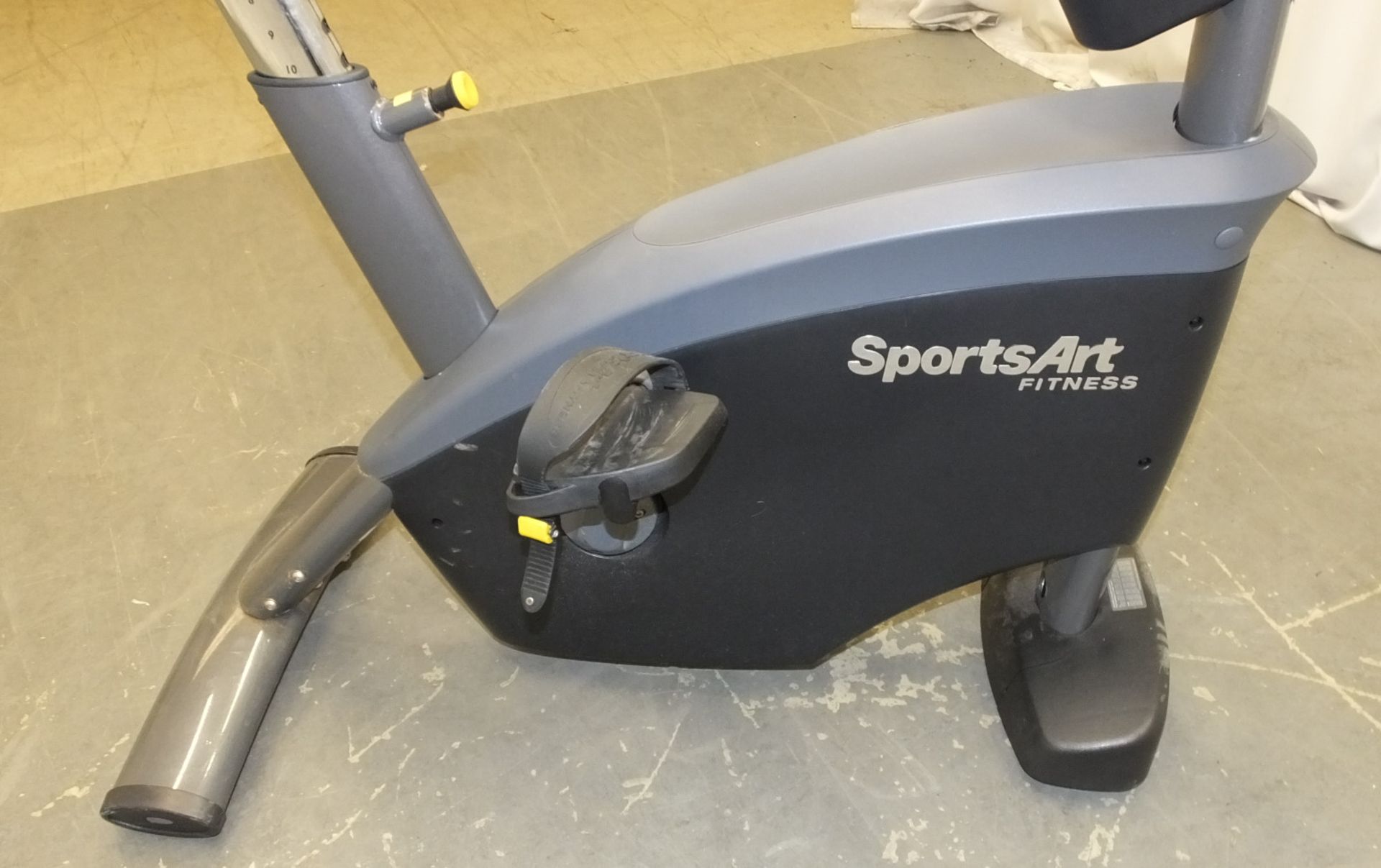 Sports Art Fitness C575U Upright Cycle - Image 7 of 11