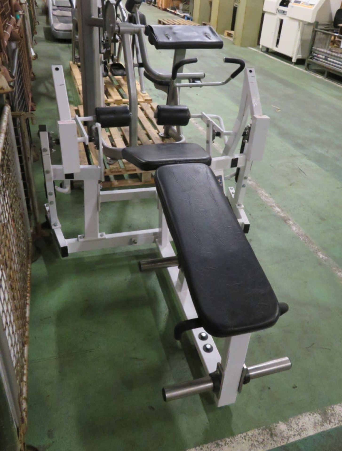 Hammer Strength Iso-Lateral leg curl gym station - Image 4 of 4