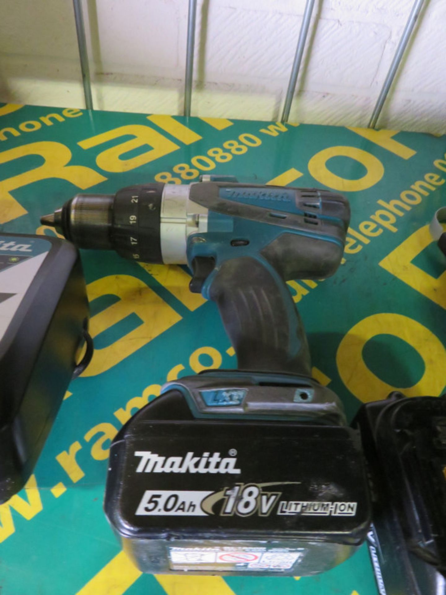 Makita DHP458 18v Cordless Percussion Drill Set - Image 3 of 5