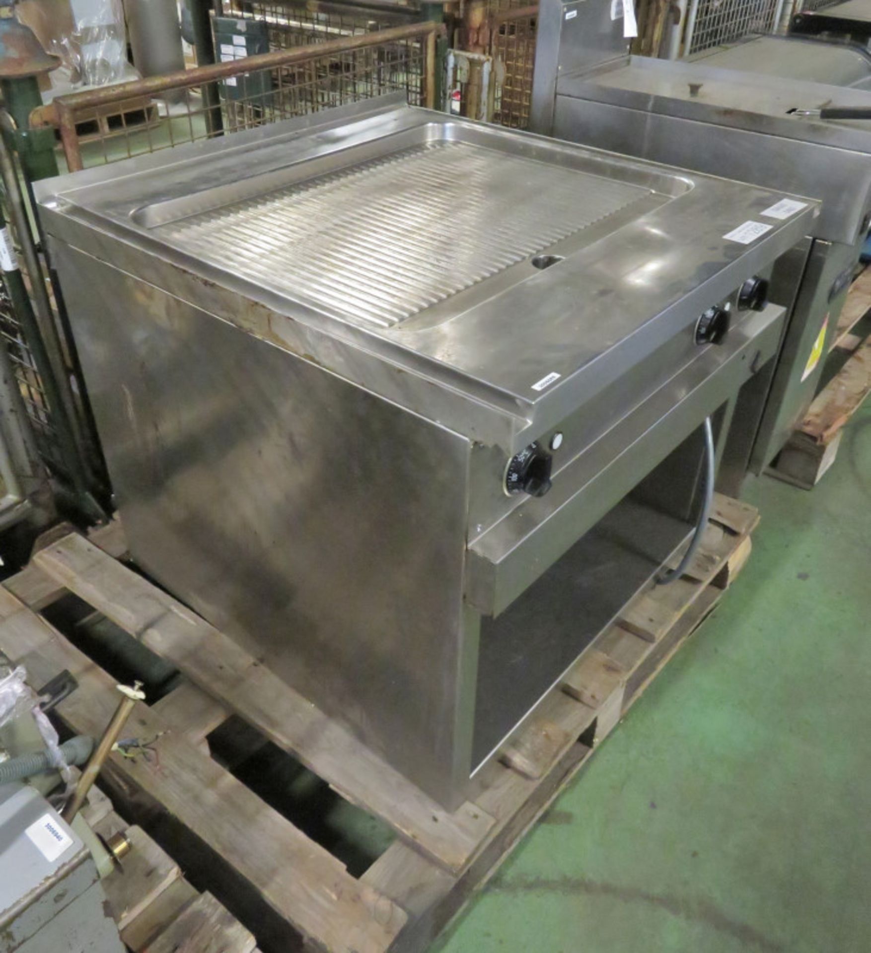 MKN Stainless steel Electric Griddle Plate L 860mm x W 800mm x H 710mm - Image 3 of 3