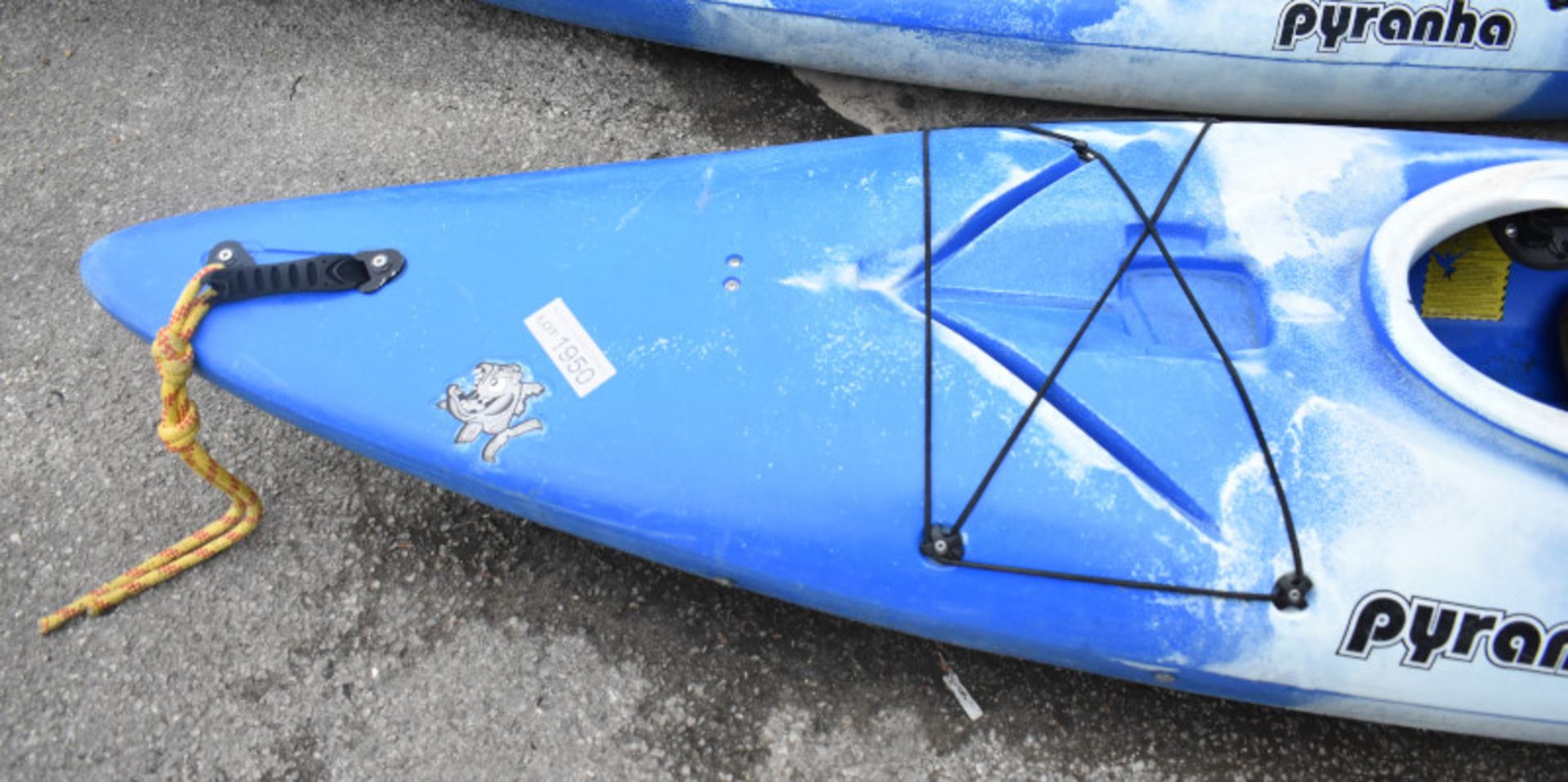 Pyrahna Fusion kayak - no paddles - blue / white - Image 2 of 5