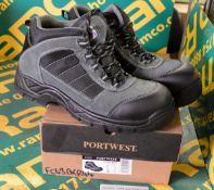 PortWest Safety Trekker Boots - Size 9