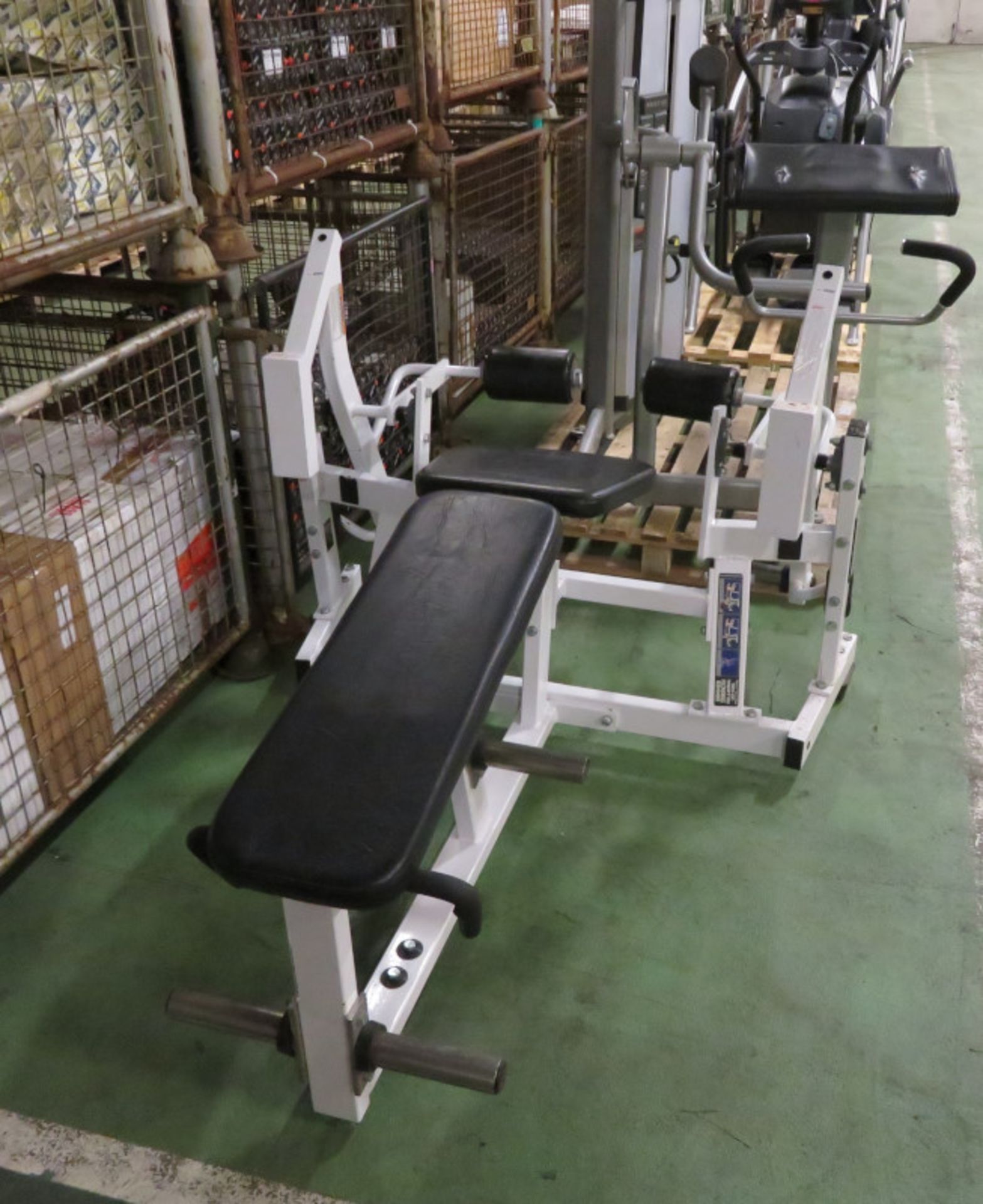 Hammer Strength Iso-Lateral leg curl gym station - Image 3 of 4