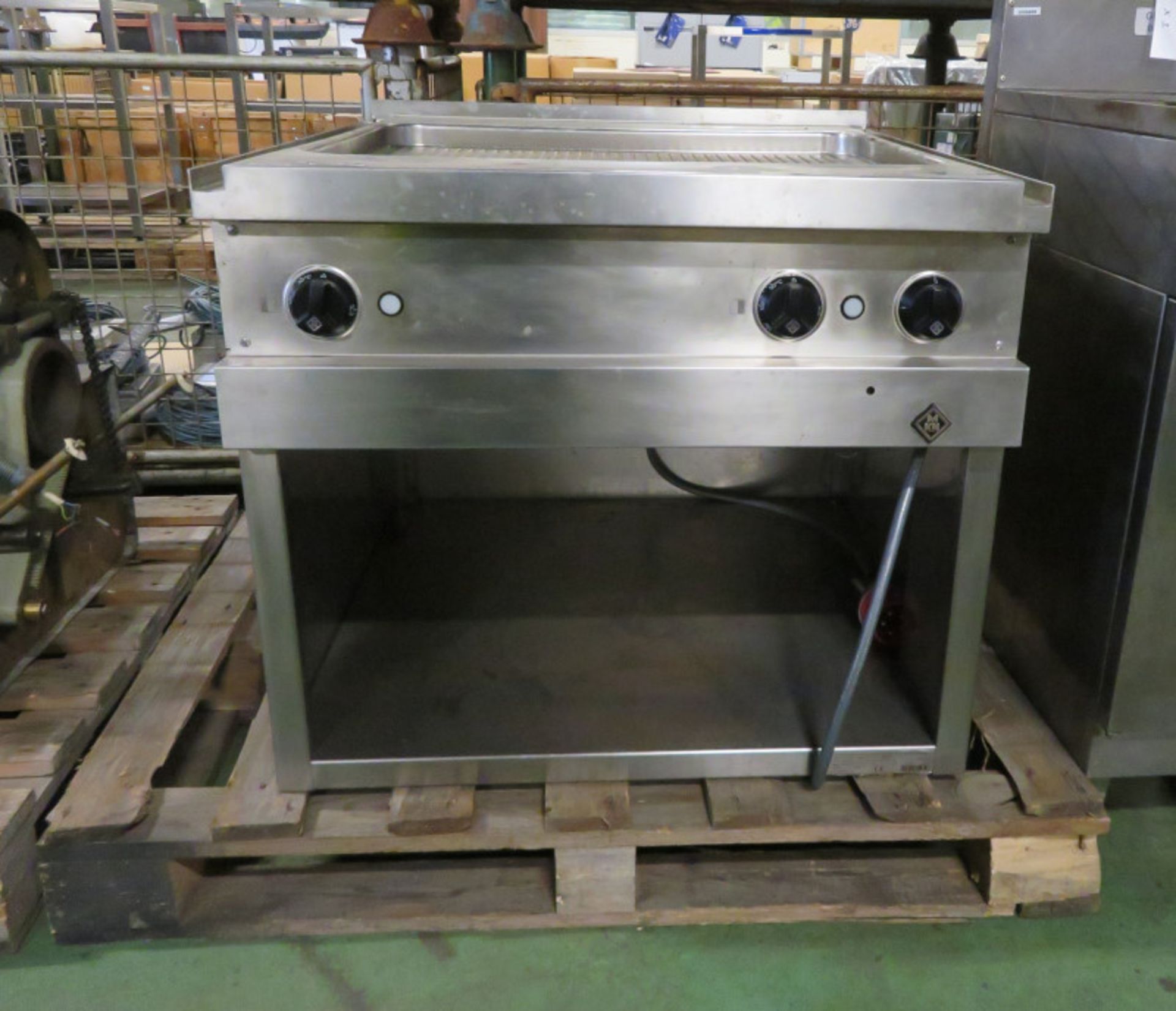 MKN Stainless steel Electric Griddle Plate L 860mm x W 800mm x H 710mm - Image 2 of 3