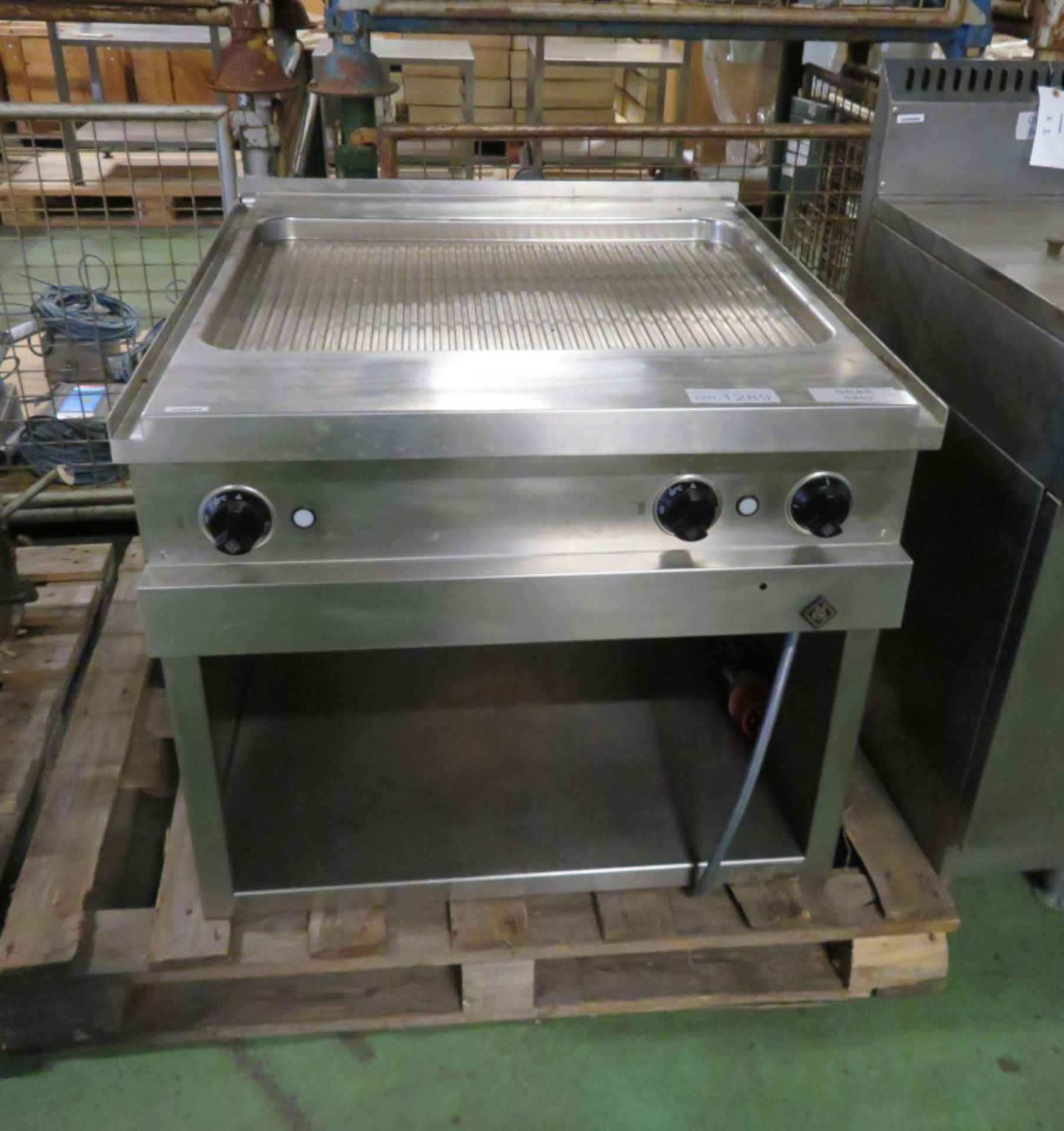 MKN Stainless steel Electric Griddle Plate L 860mm x W 800mm x H 710mm