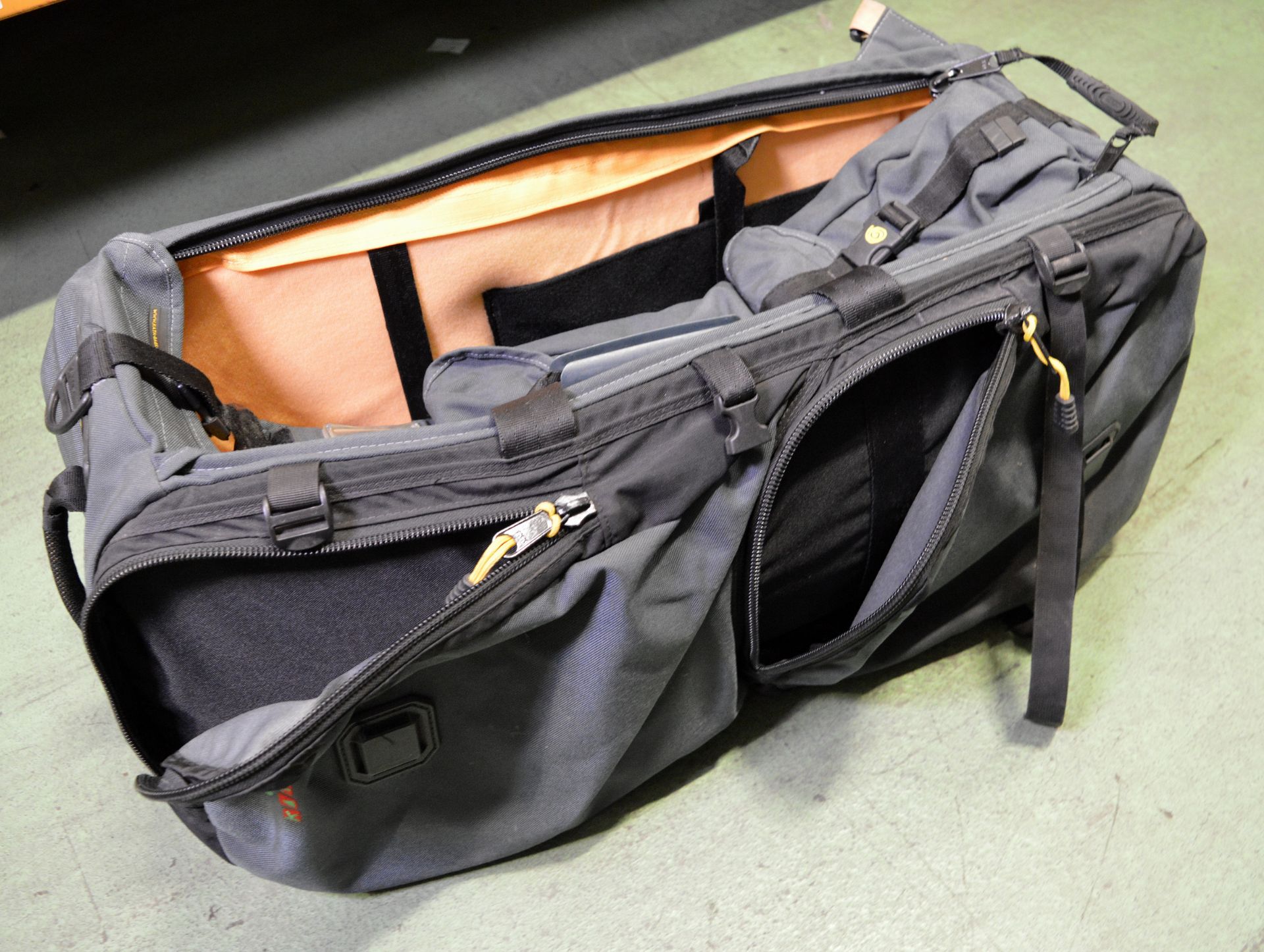 Kata Grizzly-3 Large Canvas Camera Bag - Image 3 of 3