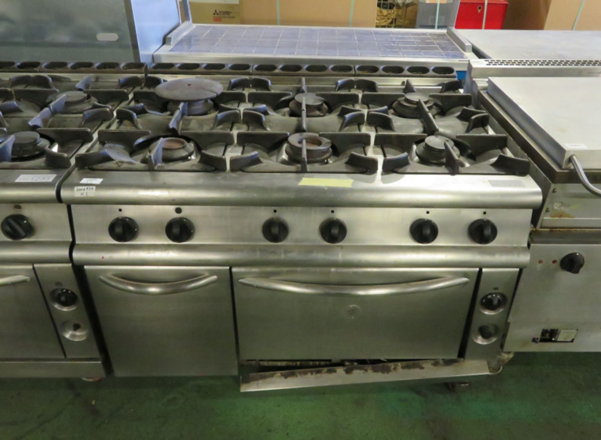 6 Burner Gas Oven Stainless steel L 900mm x W 1200mm x H 930mm