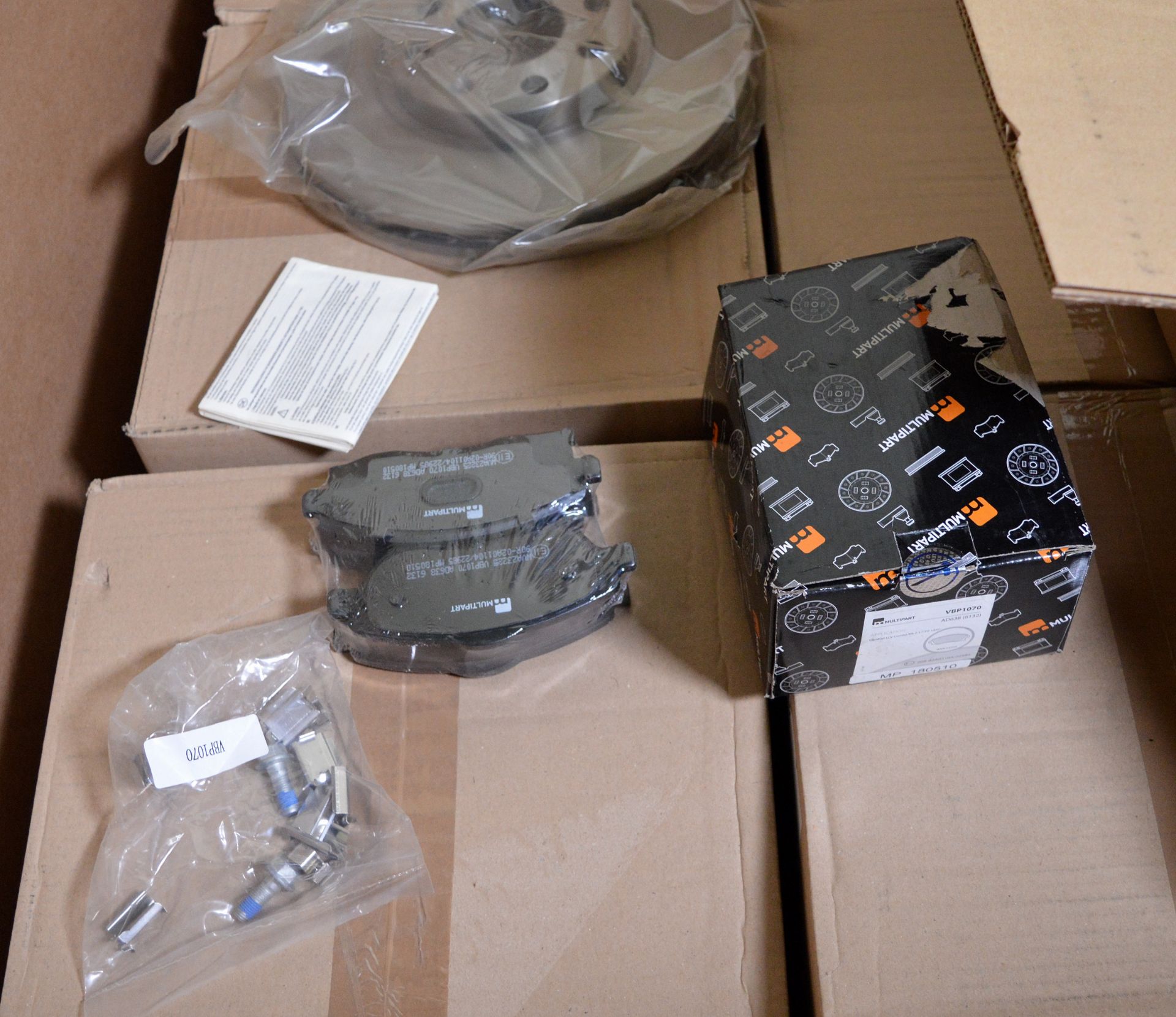 Vehicle parts - brake disc / pad kits - see picture for itinerary for model numbers and qu - Image 4 of 6