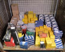 Various vehicle parts - Bosch, Filtron, Airtex, StartLine, FirstLine - see pictures for mo