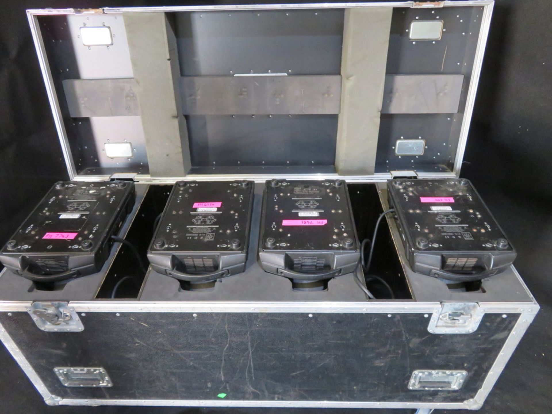 4x Robe Robin 1200 LED wash in 4 way flightcase - Image 8 of 10