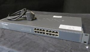 TP-Link TL-SG1016 16-port gigabit switch