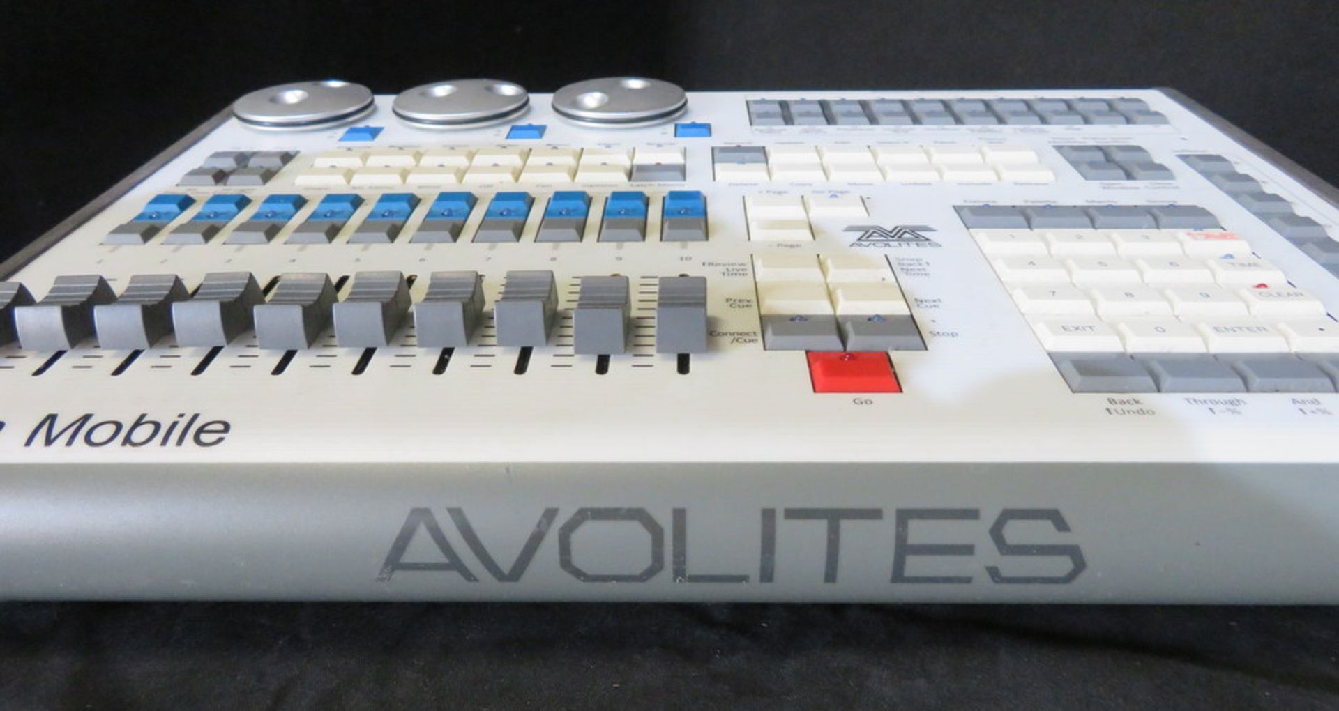 Avolites Titan Mobile S/N TM03038 in soft Avolites bag - Image 4 of 7