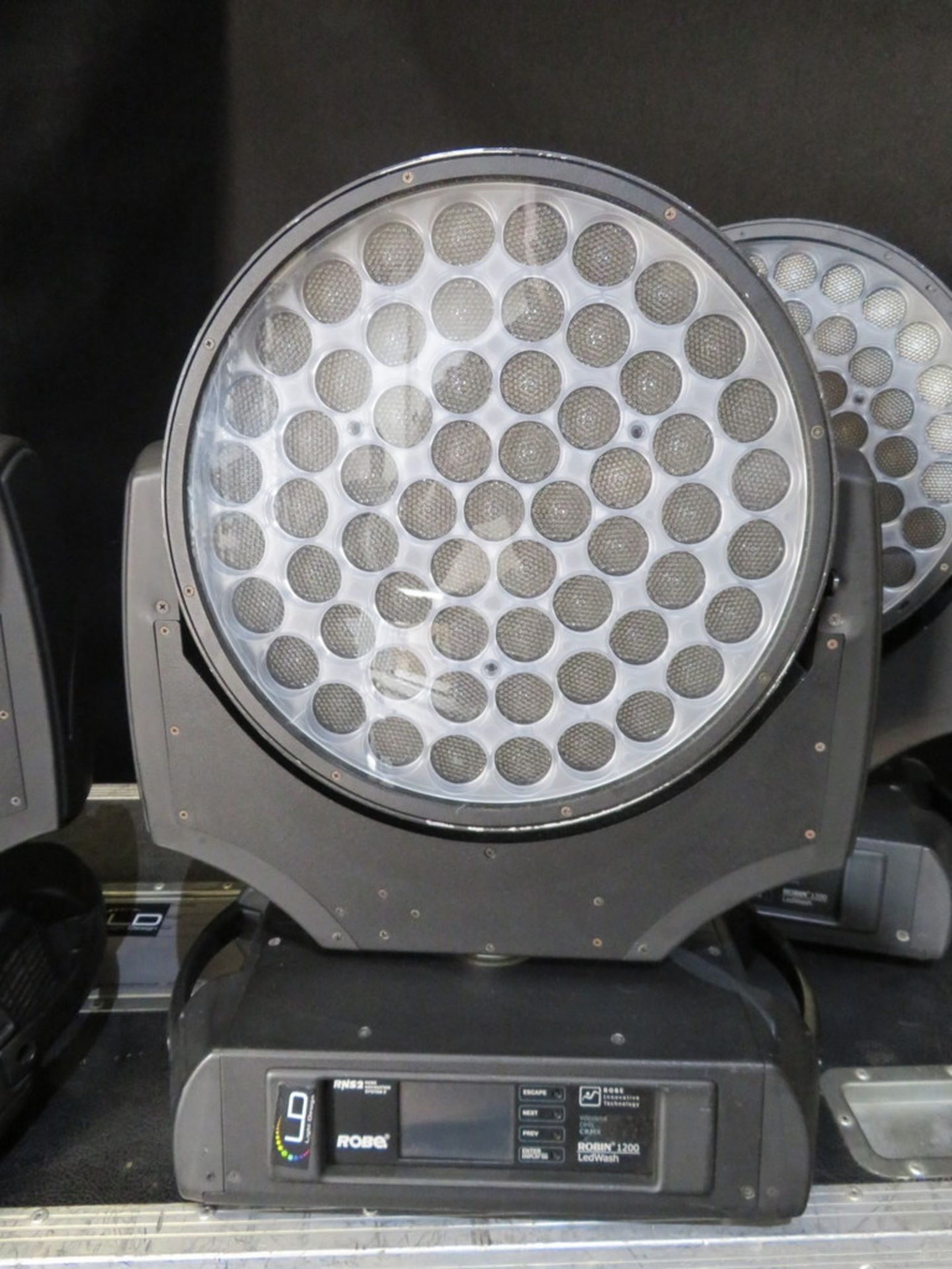 4x Robe Robin 1200 LED wash in 4 way flightcase - Image 4 of 10