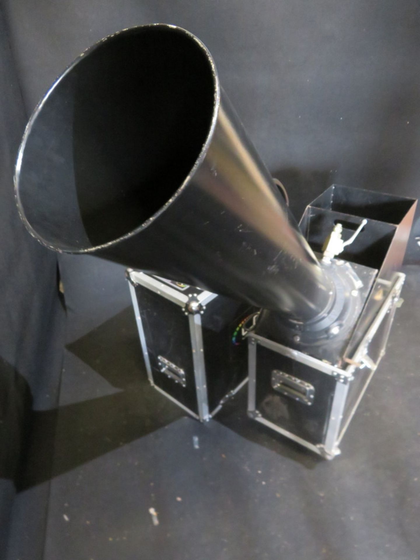 CO2 Confetti Cannon with Flight Case - Image 7 of 9