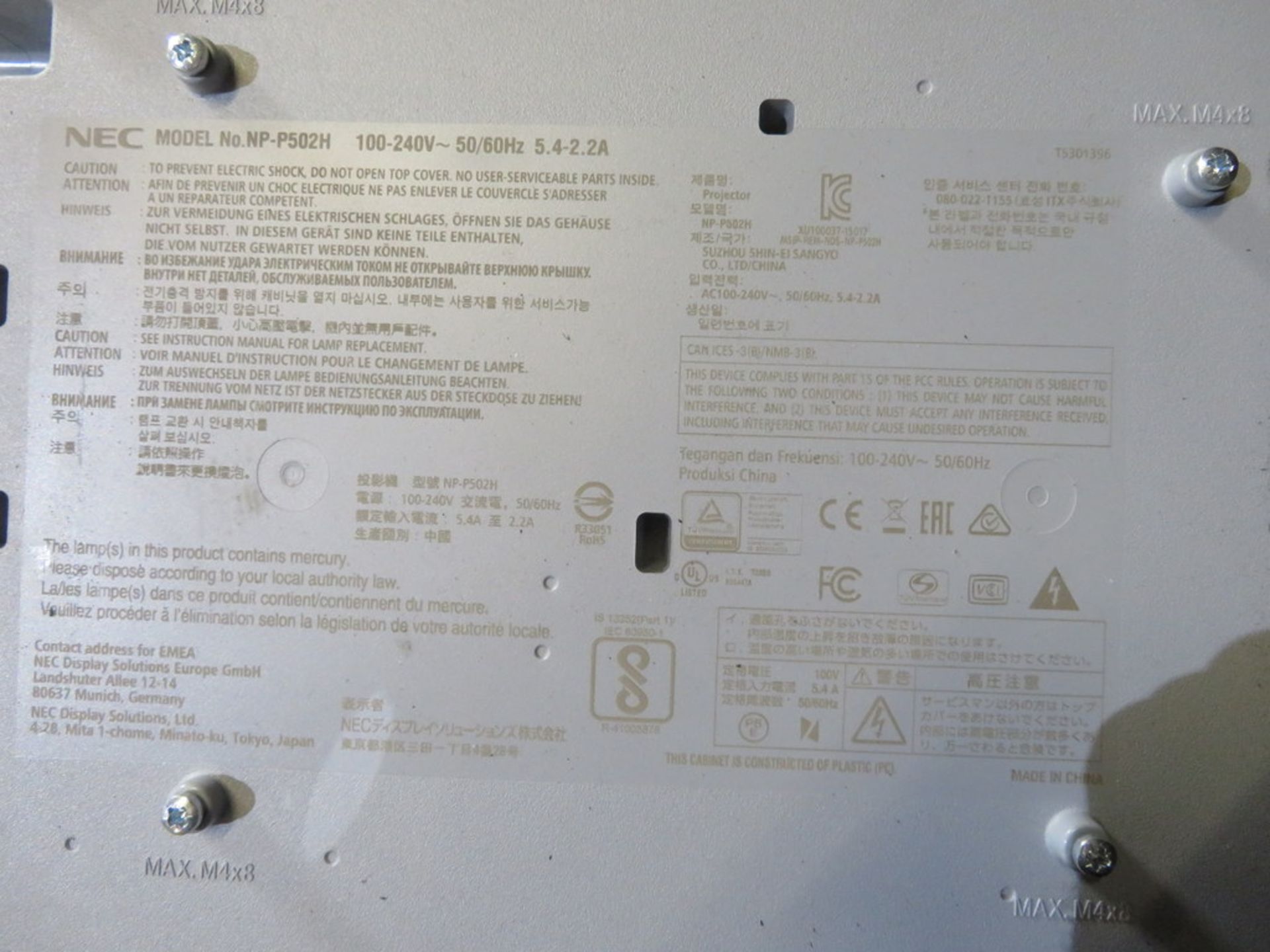 NEC DLP P502H Projector with flight case. Lamp type NP39LP - Image 5 of 8