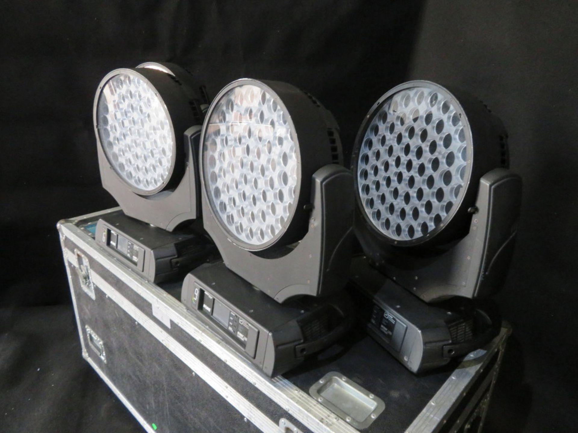 4x Robe Robin 1200 LED wash in 4 way flightcase - Image 3 of 10