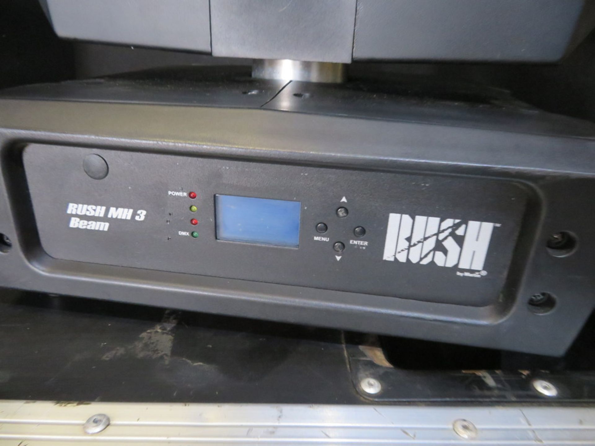 2x Martin Rush MH3 beam in twin flightcase - Image 4 of 8