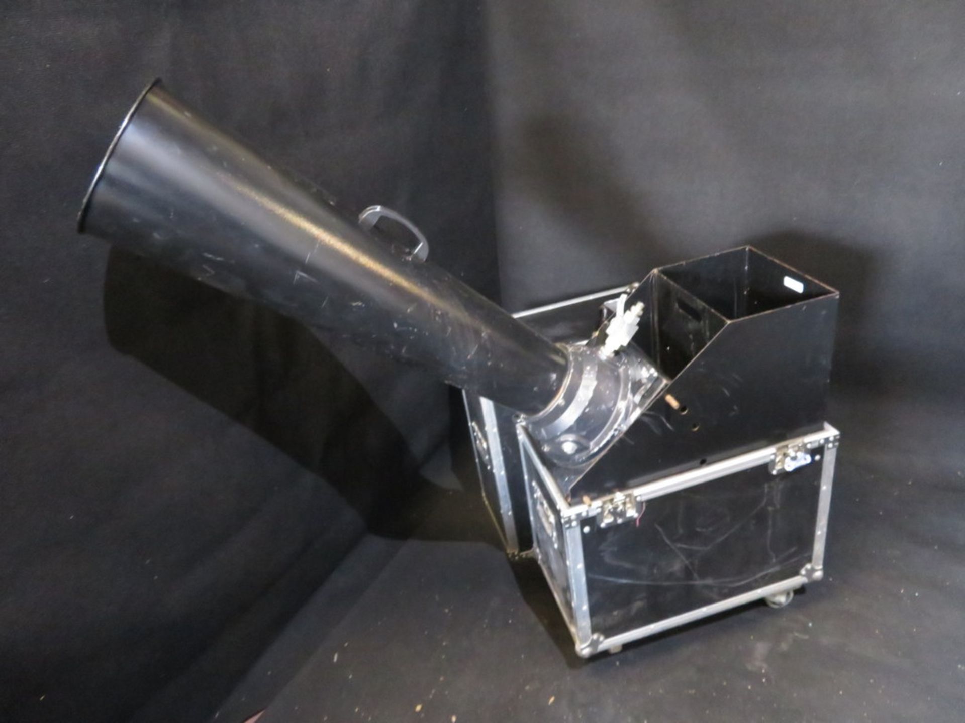CO2 Confetti Cannon with Flight Case - Image 2 of 5