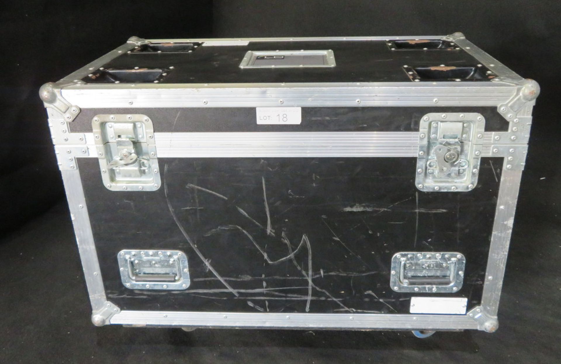 2x Martin Rush MH3 beam in twin flightcase - Image 8 of 8