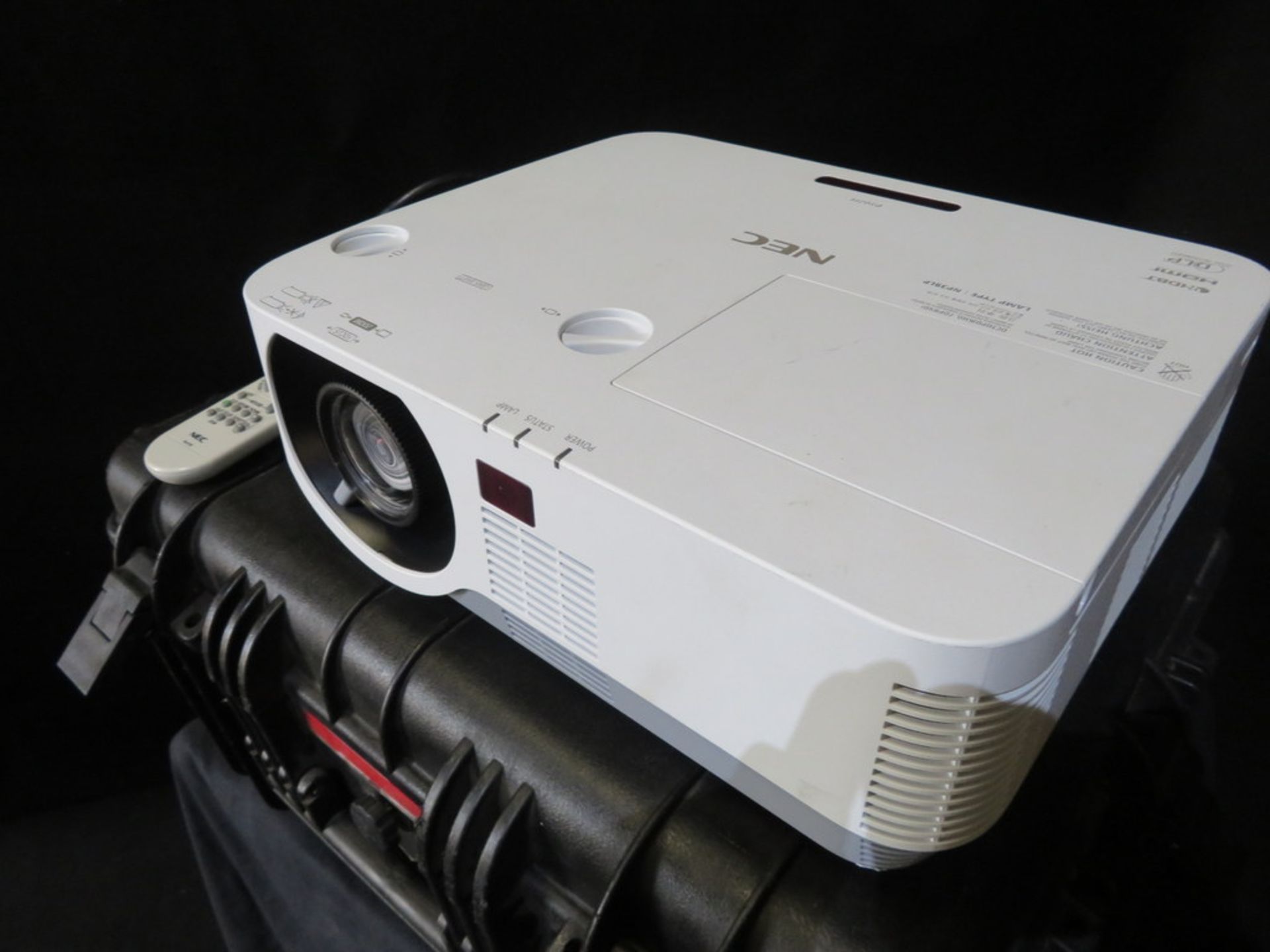 NEC DLP P502H Projector with Peli type case. Lamp type NP39LP - Image 3 of 9