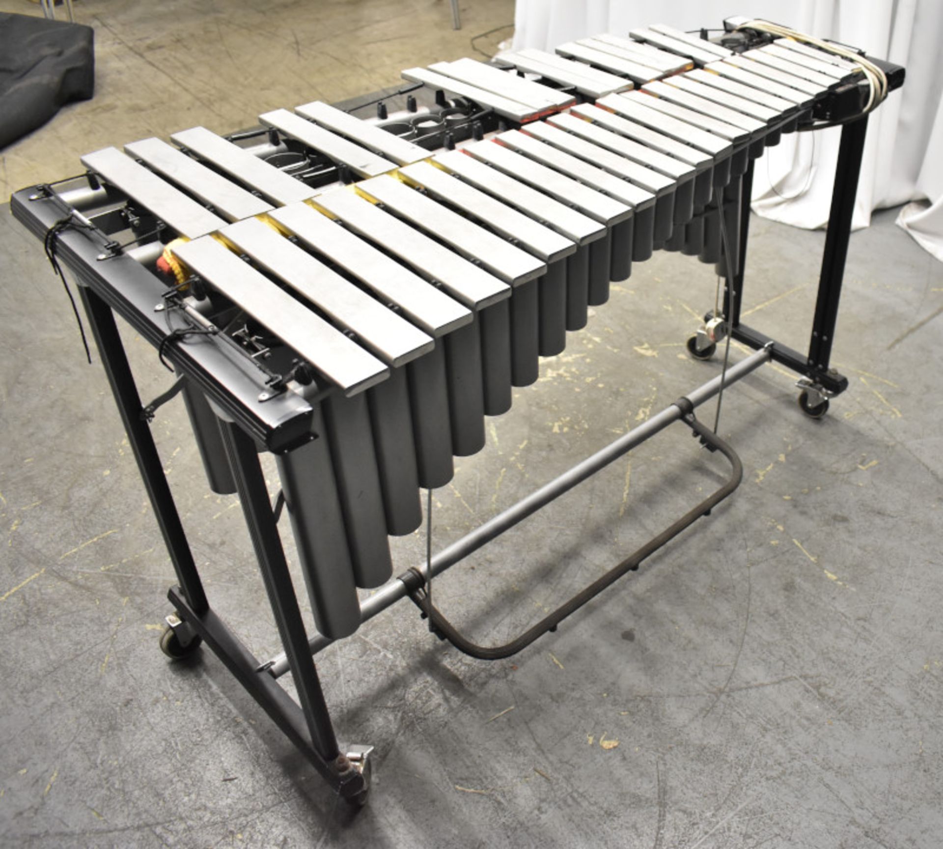 Premier Concert/Orchestral Vibraphone with mushroom cover - Image 5 of 15