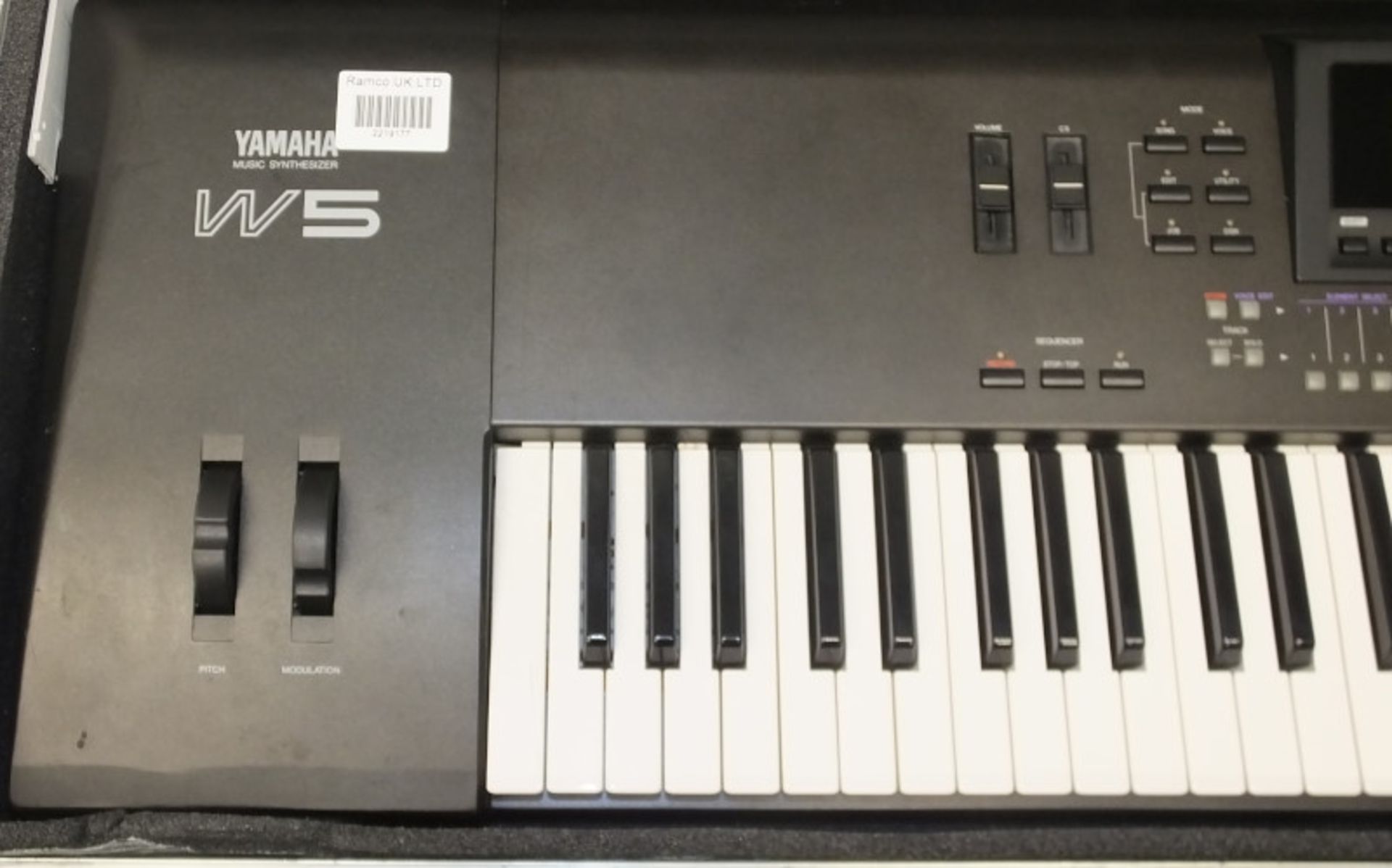 Yamaha W5 Music Synthesiser in Flight case - no power lead or foot controllers included. - Image 3 of 11