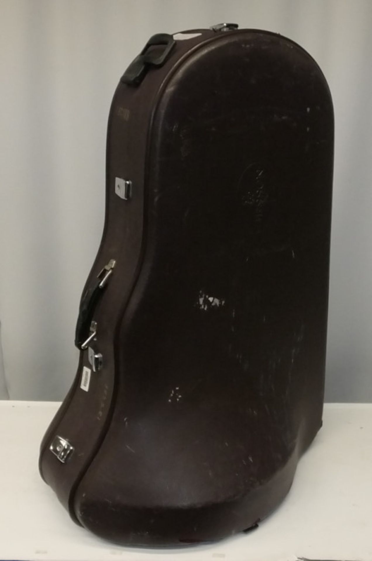 Besson Tuba Case on wheels (damage to wheel as seen in pictures) - Image 2 of 7