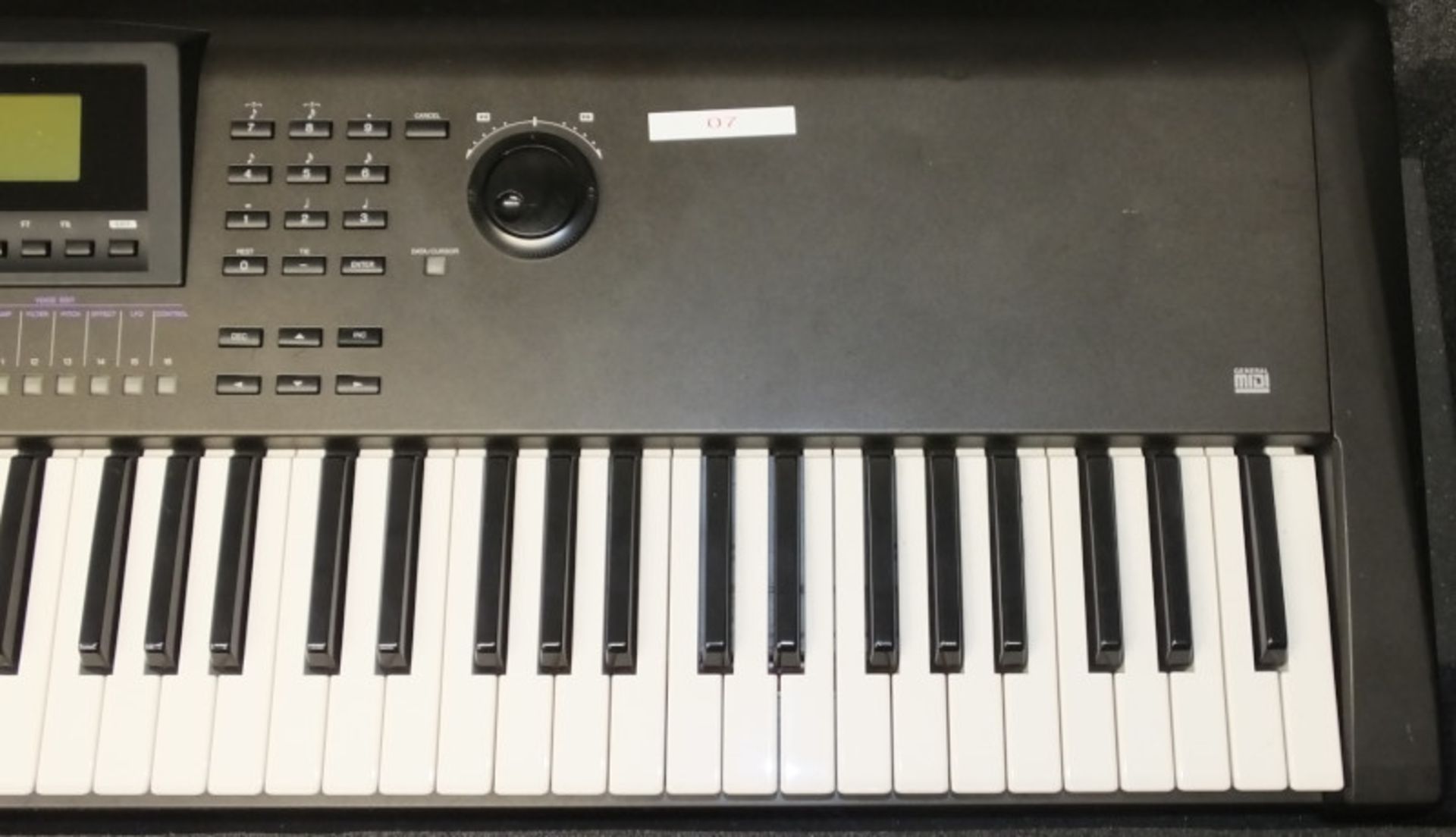 Yamaha W5 Music Synthesiser in Flight case - no power lead or foot controllers included. - Image 5 of 11