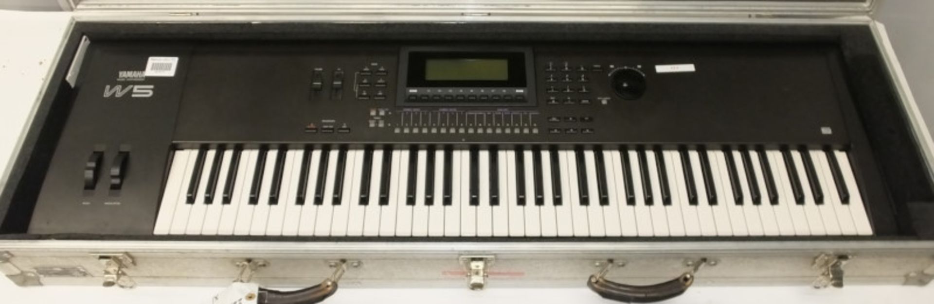 Yamaha W5 Music Synthesiser in Flight case - no power lead or foot controllers included. - Image 2 of 11