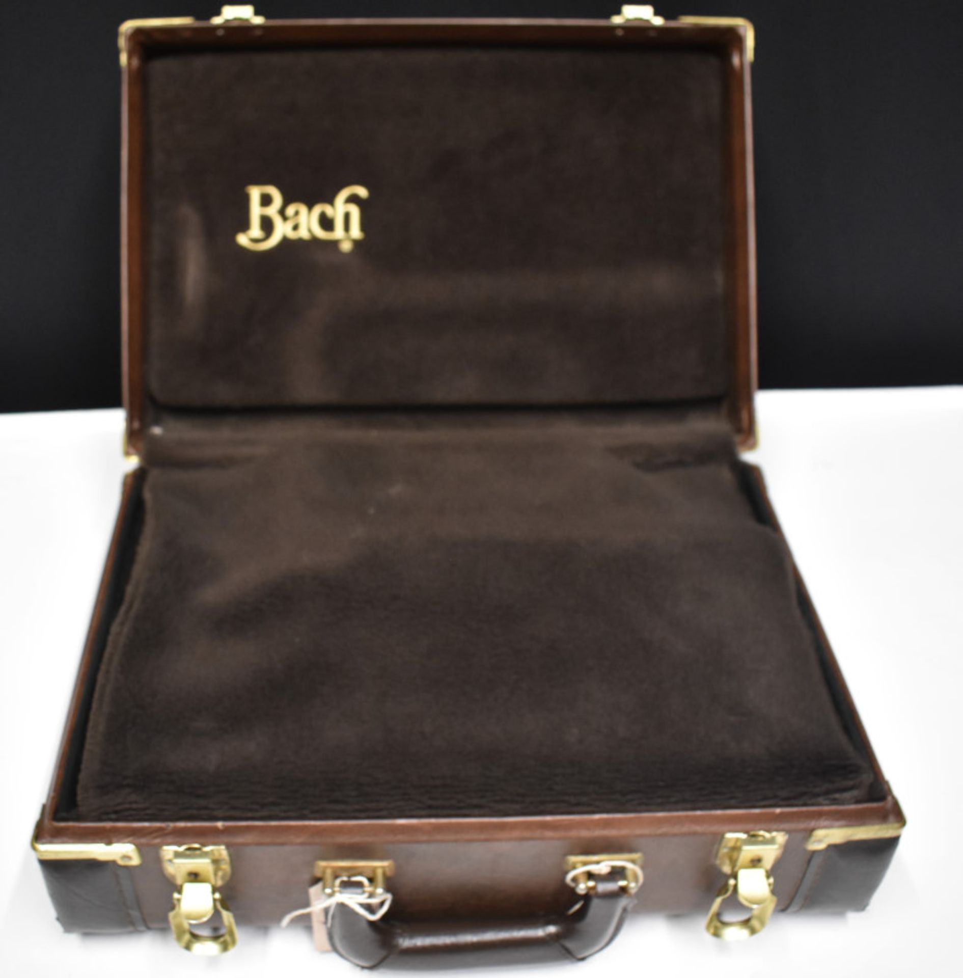 Bach Stradivarius Model 184 Cornet in case - Serial No. 501127 - Please check photos car - Image 12 of 15