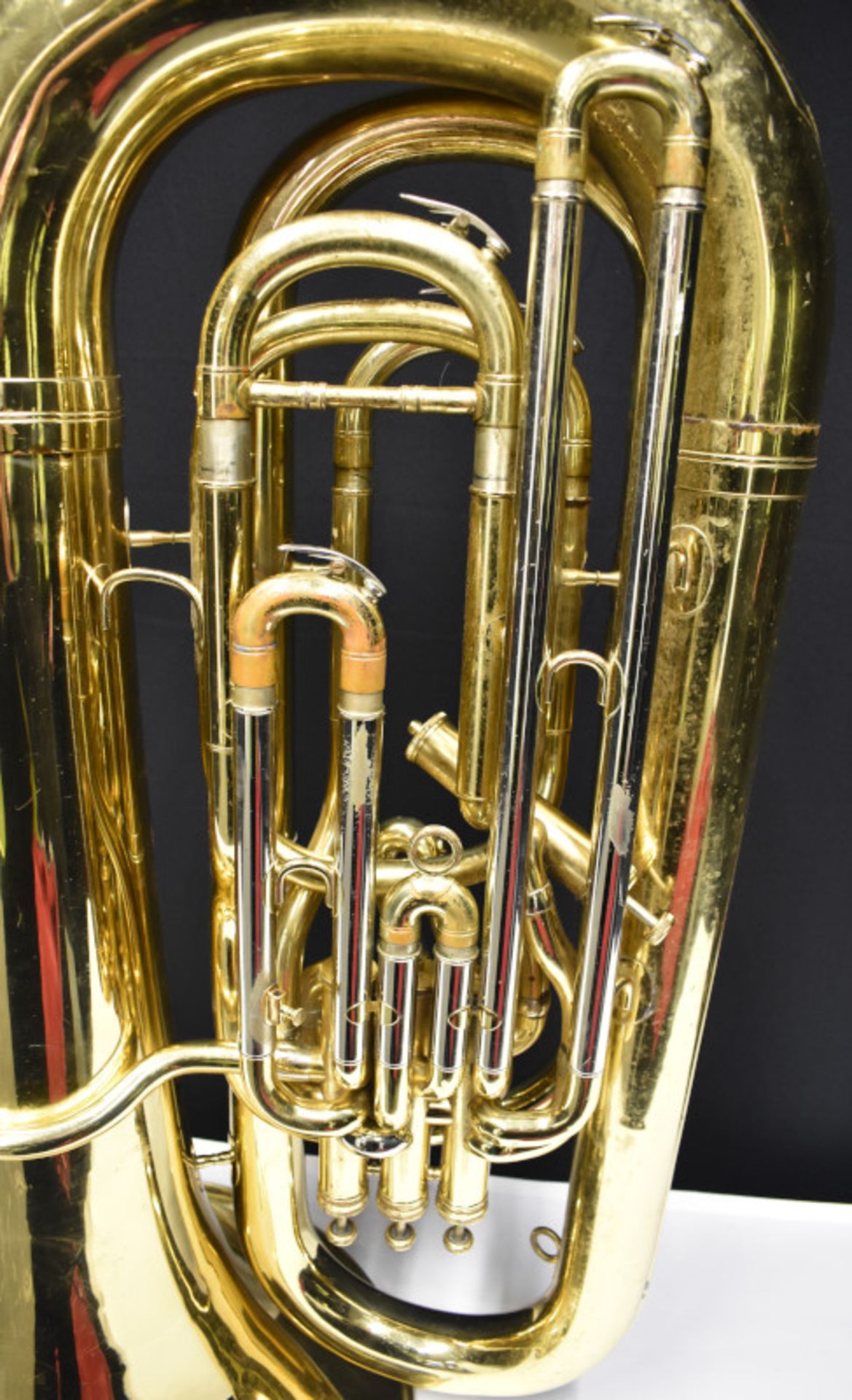 Besson Sovereign BE994 Tuba in Besson Case (case damaged no wheels) - Serial No. 883092 - - Image 15 of 21