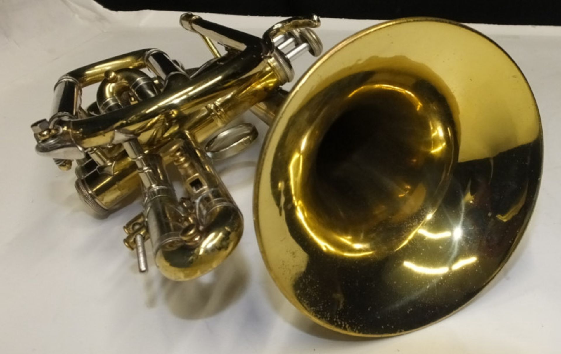 Bach Stradivarius Model 184 Cornet in case - Serial No. 508952 - Please check photos car - Image 10 of 15