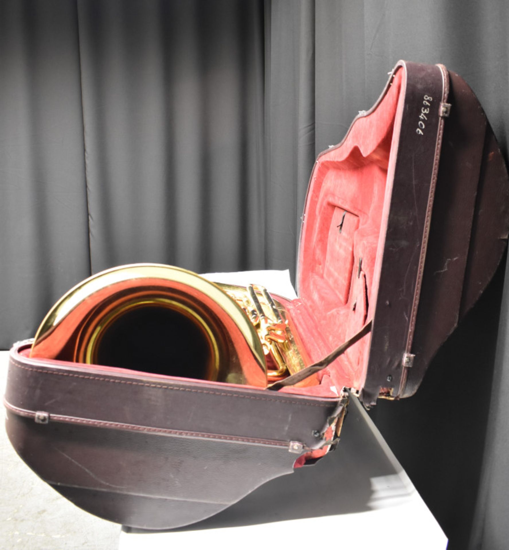 Besson Sovereign BE994 Tuba in Besson Case (case damaged no wheels) - Serial No. 883092 - - Image 5 of 21