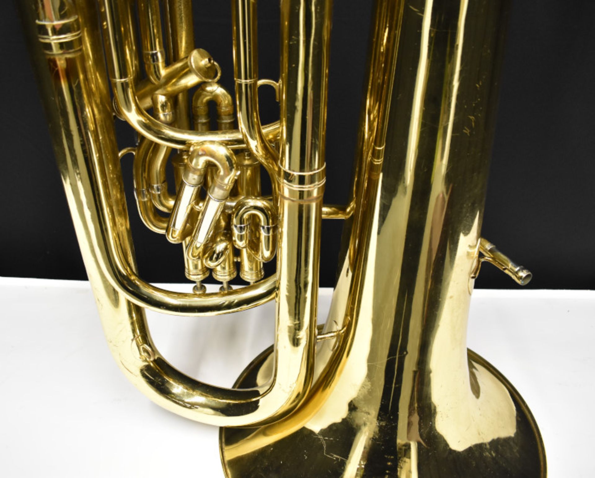 Besson Sovereign BE994 Tuba in Besson Case (case damaged no wheels) - Serial No. 883092 - - Image 10 of 21
