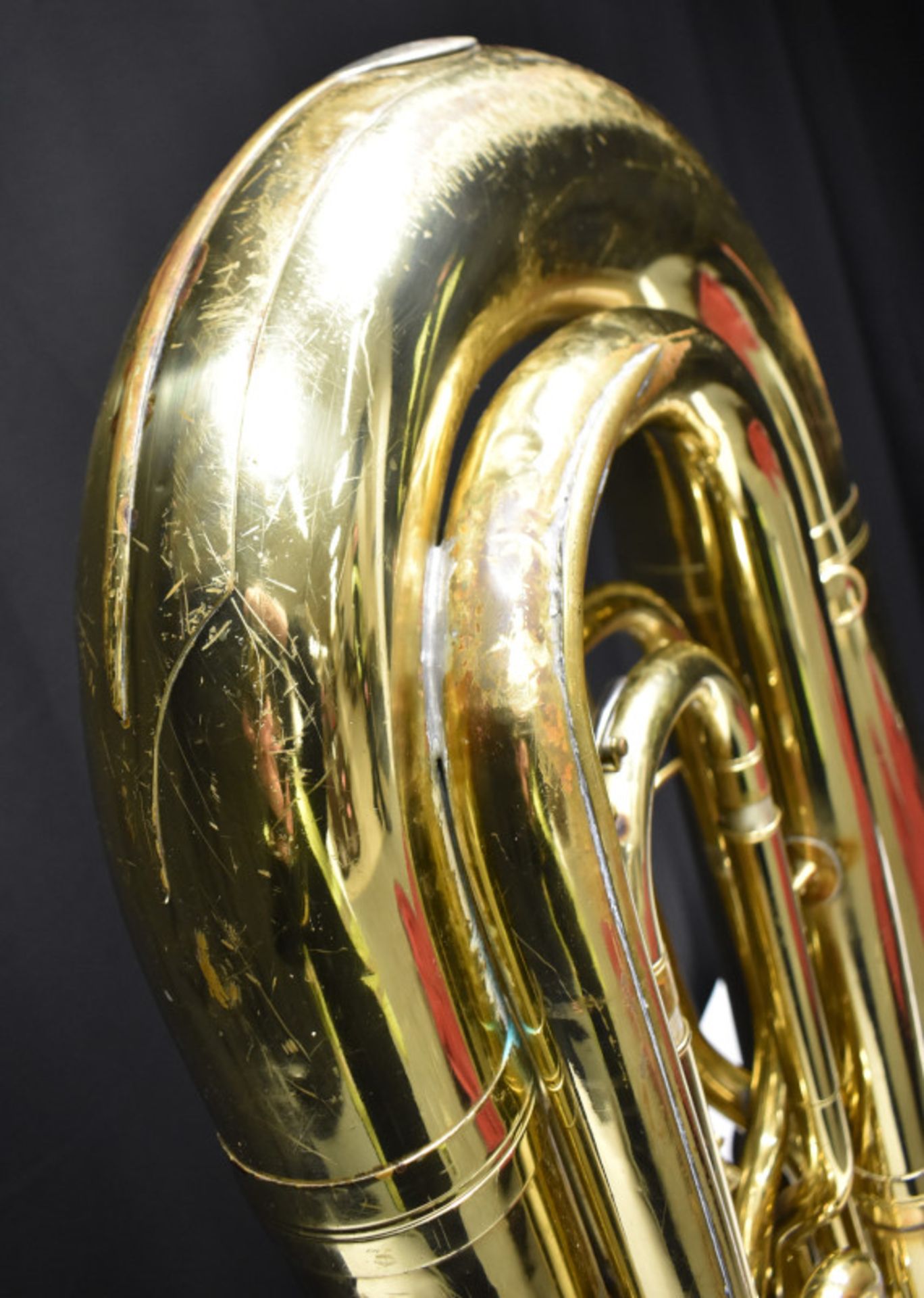 Besson Sovereign BE994 Tuba in Besson Case (case damaged no wheels) - Serial No. 883092 - - Image 13 of 21