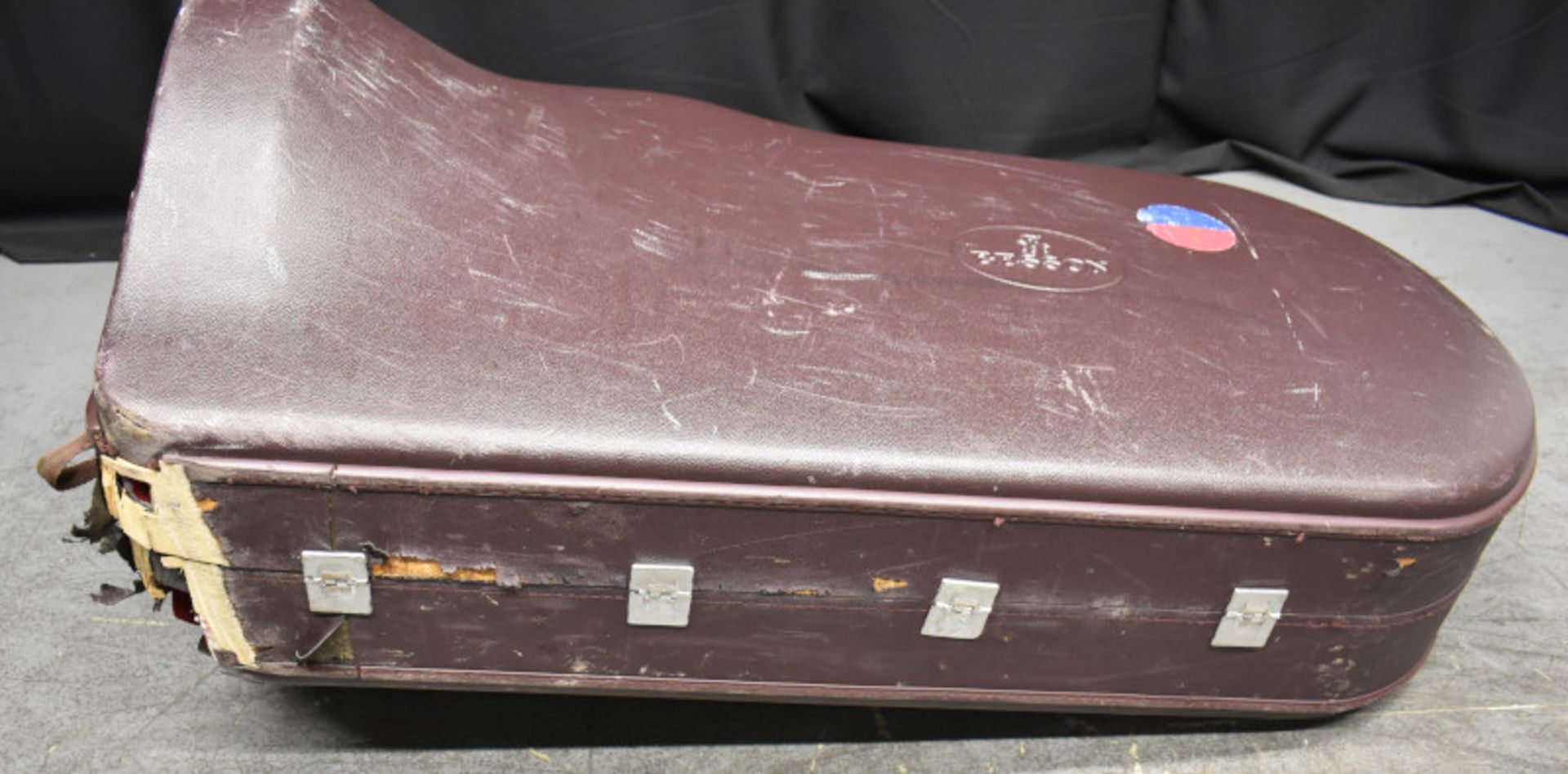 Besson Sovereign BE994 Tuba in Besson Case (case damaged no wheels) - Serial No. 883092 - - Image 21 of 21