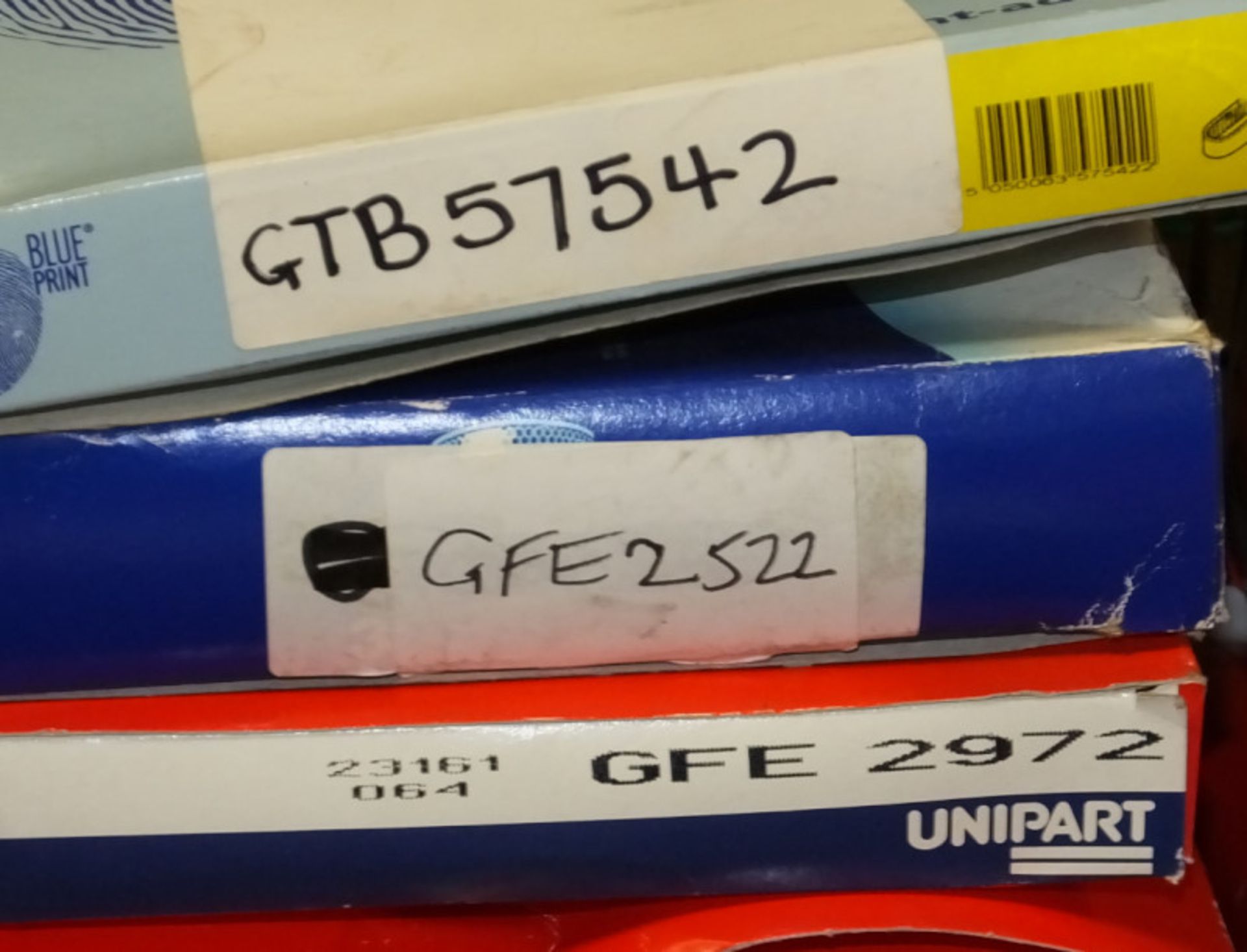 Various Air, Oil and Fuel Filters - Please see pictures for examples of model numbers - Image 9 of 12