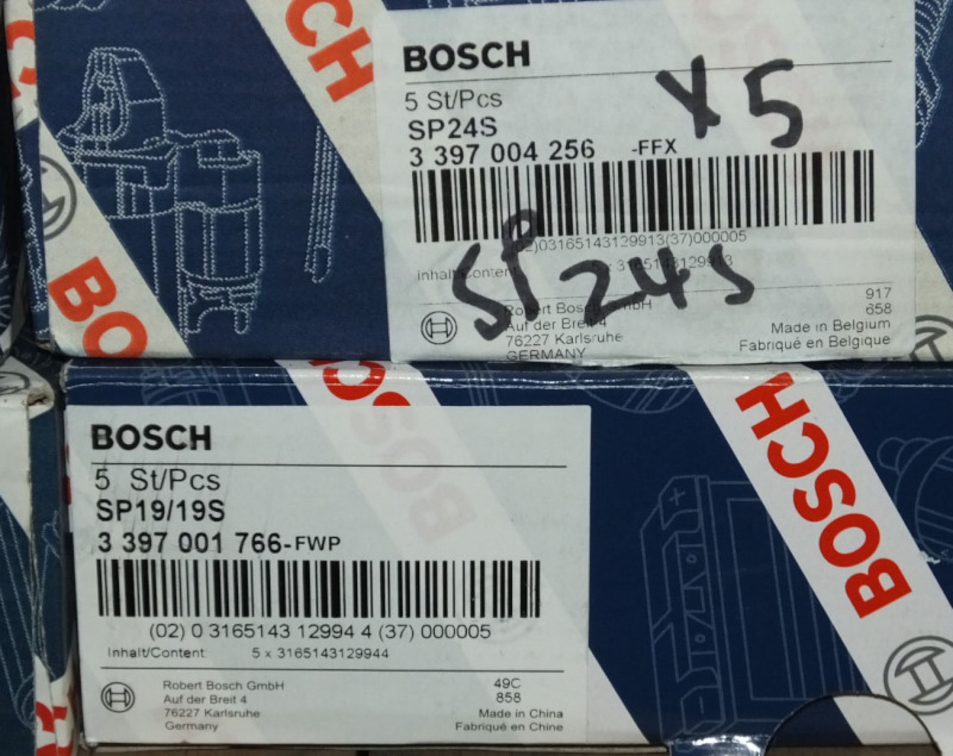 Bosch Wiper Blade Assortment - Please check pictures for example of sizes and model number - Image 4 of 4