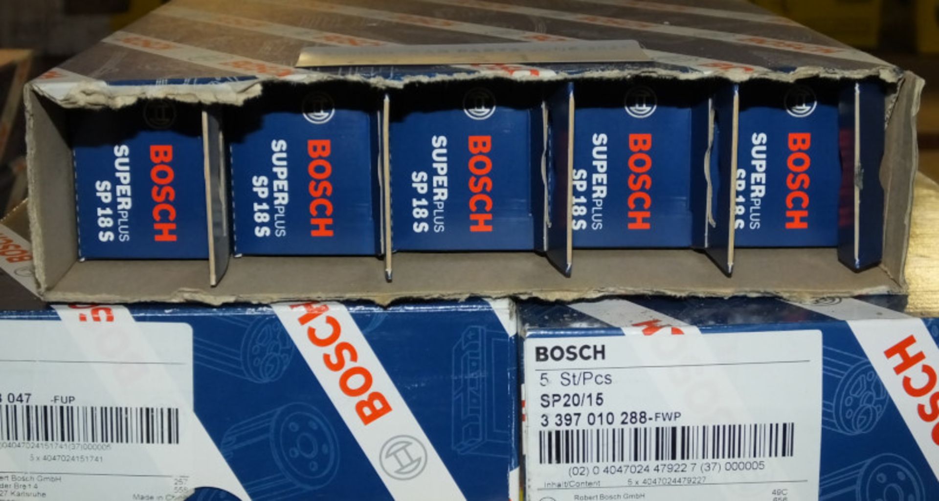 Bosch Wiper Blade Assortment - Please check pictures for example of sizes and model number - Image 2 of 4